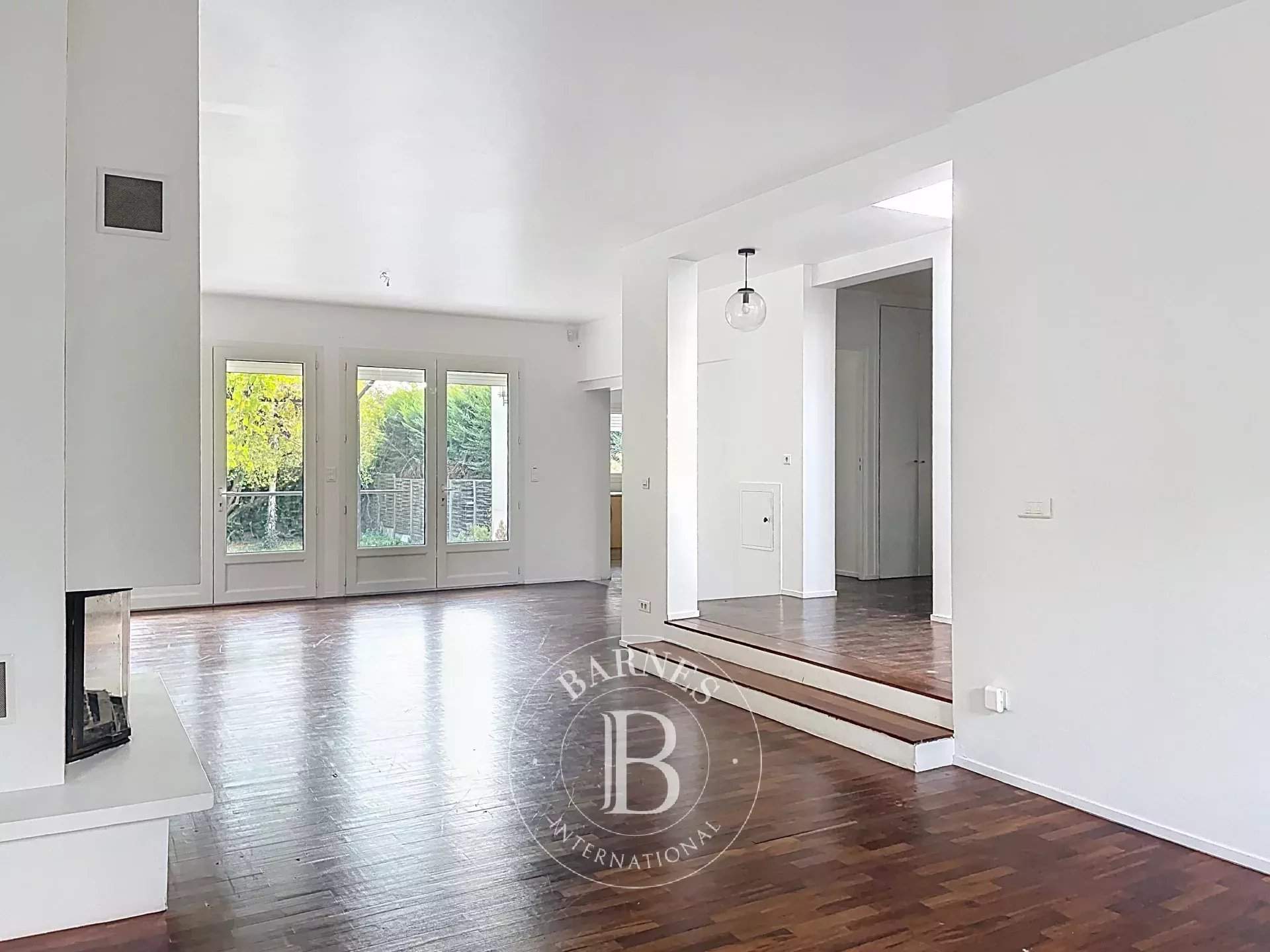 Fontenay-sous-Bois  - Maison 6 Pi&egrave;ces 5 Chambres - picture 3