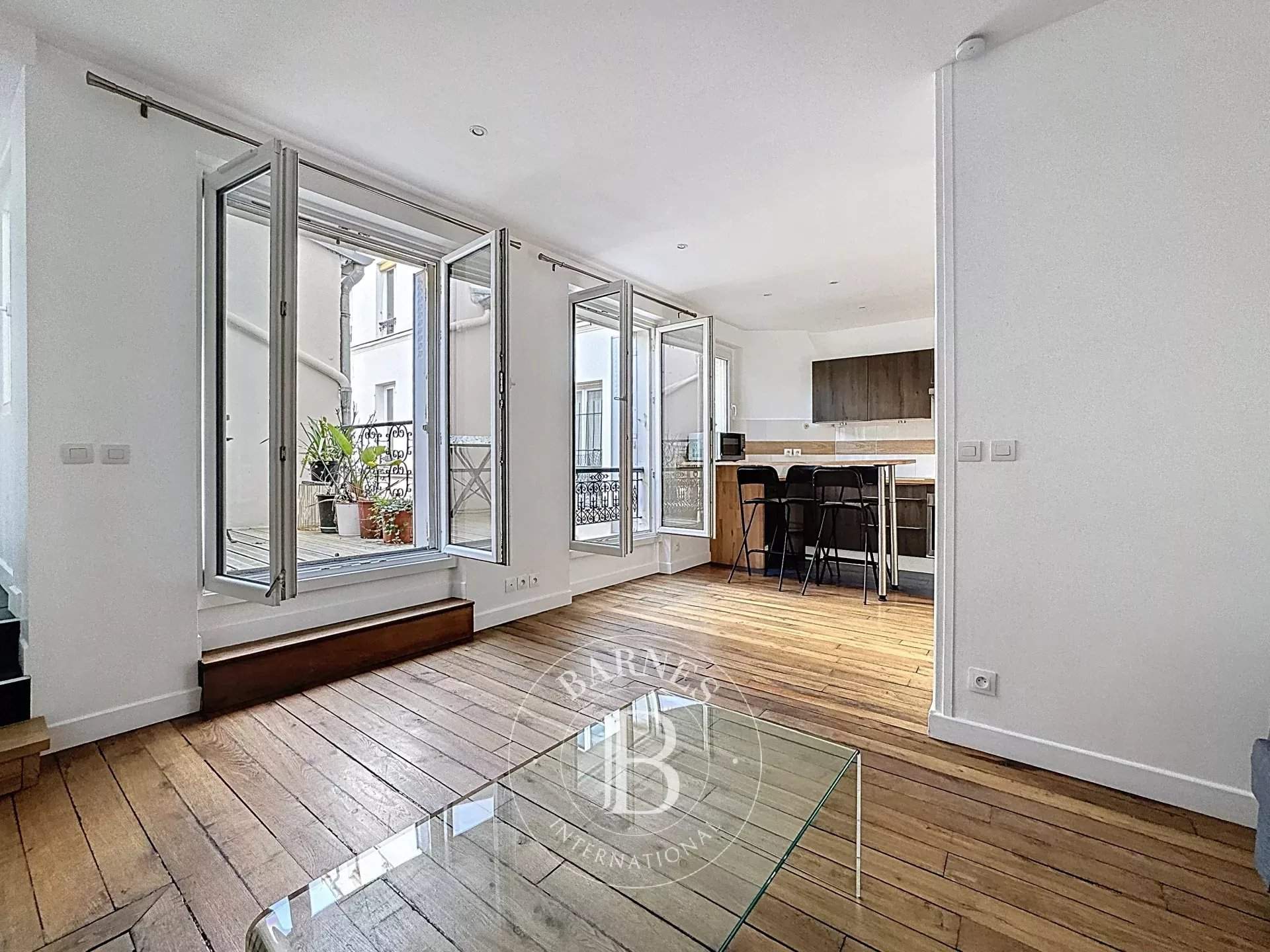 Paris  - Apartment  - picture 1