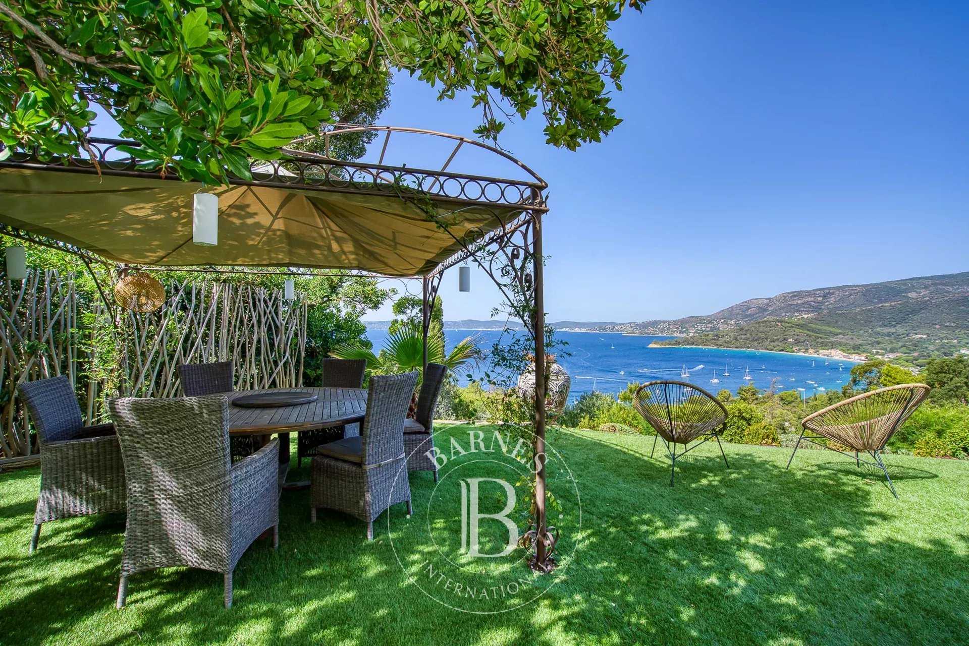 Le Lavandou  - Villa 8 Pi&egrave;ces 5 Chambres