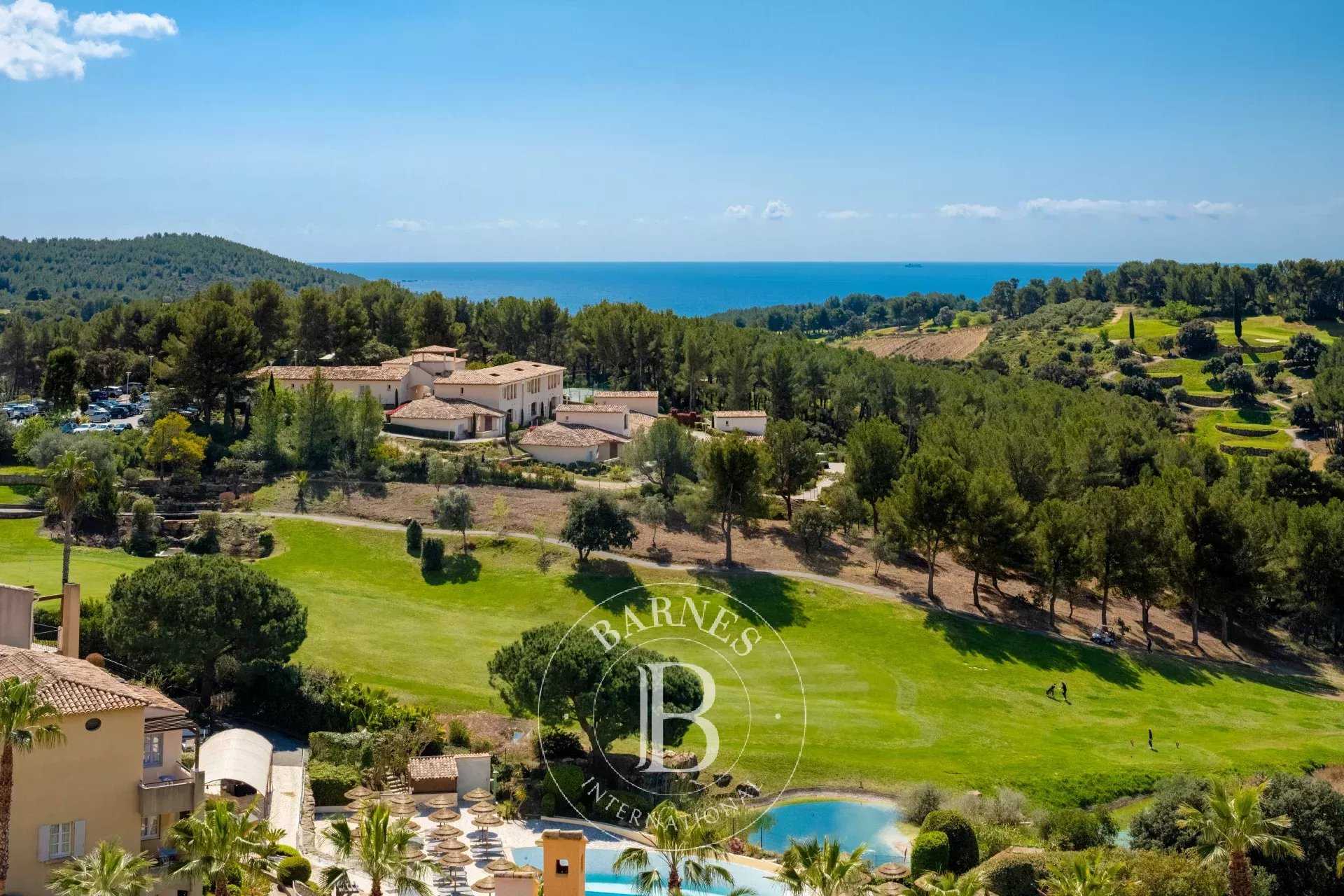 Saint-Cyr-sur-Mer  - House 4 Bedrooms