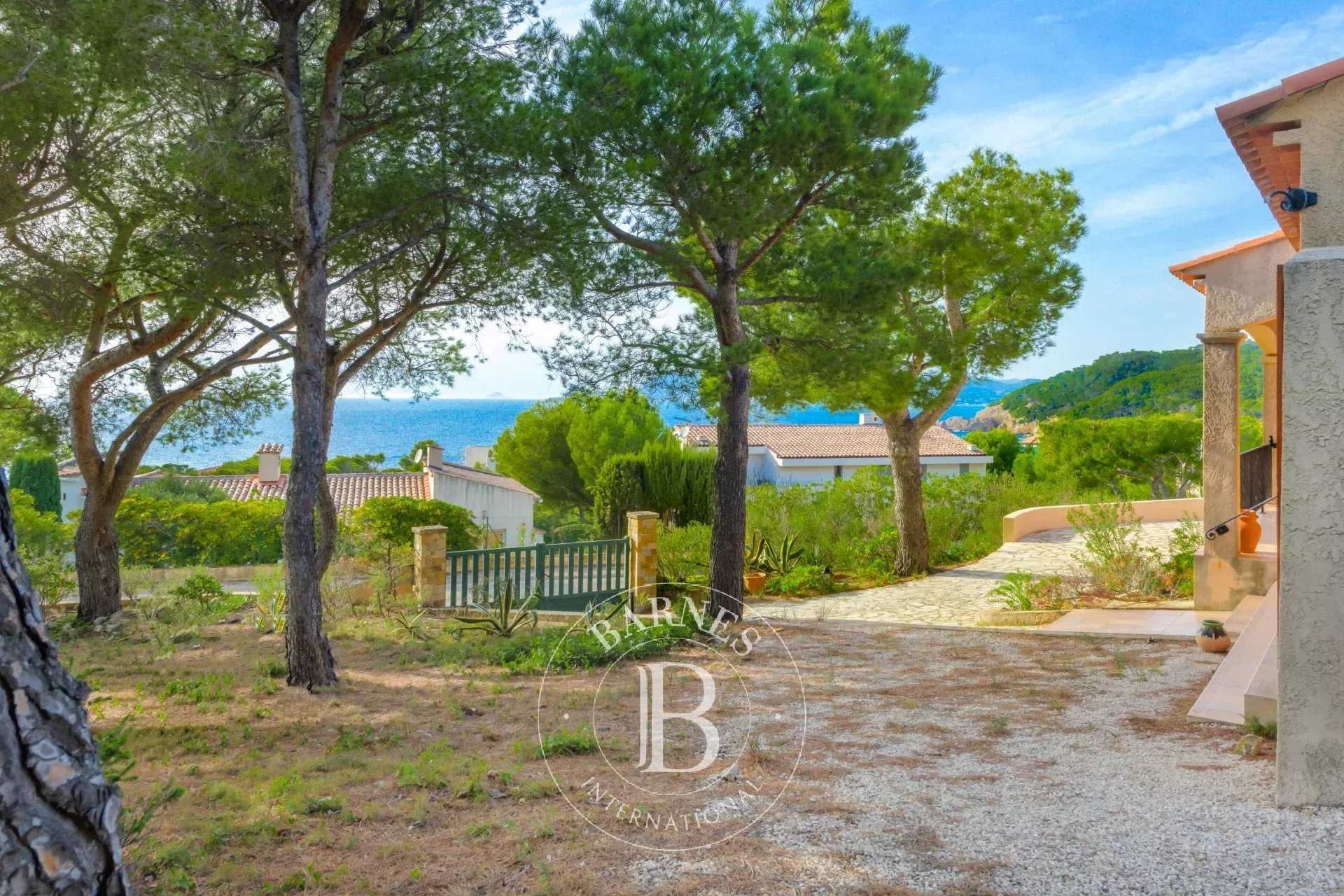 Saint-Cyr-sur-Mer  - Villa 4 Pièces 3 Chambres