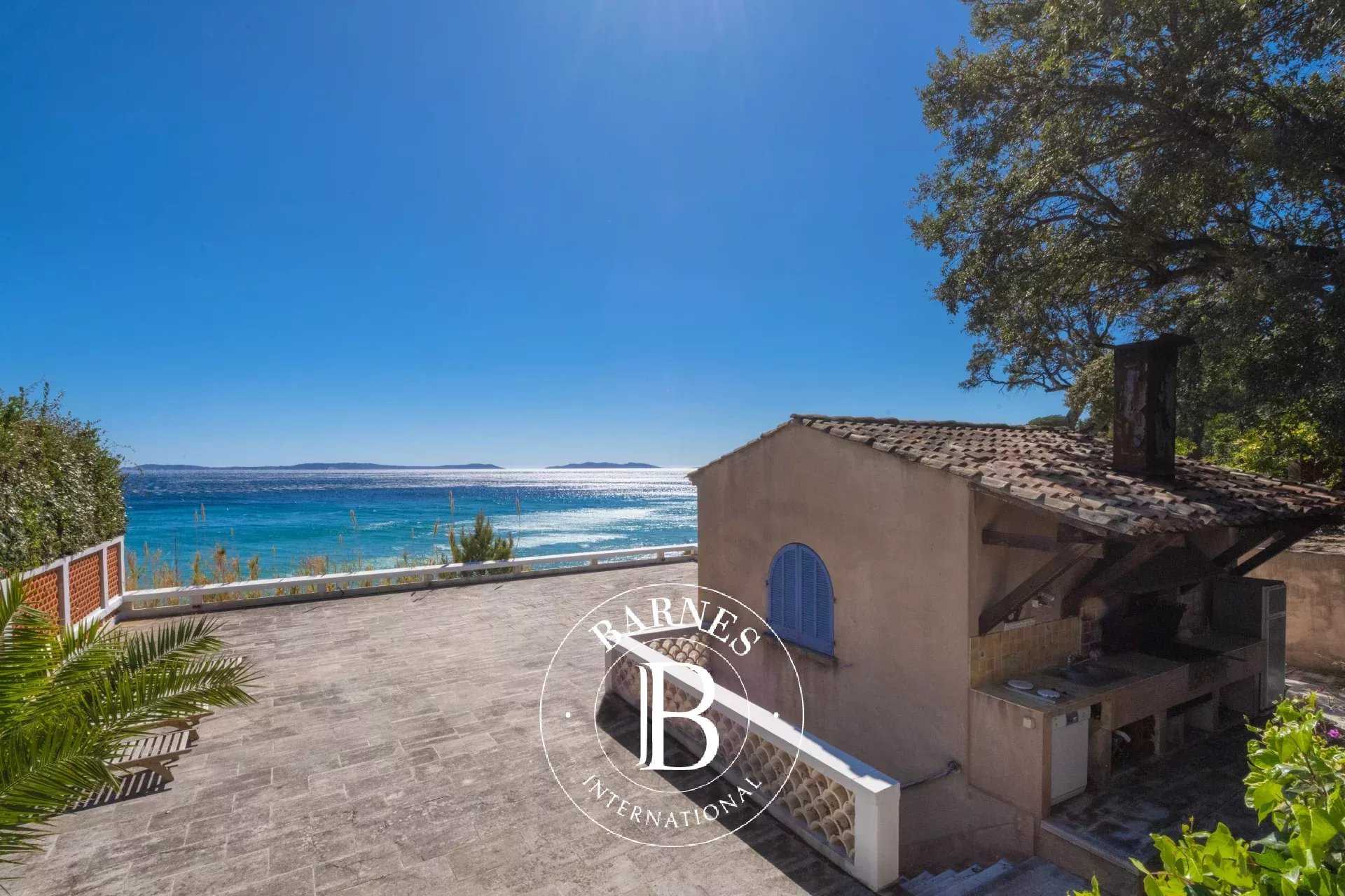 Rayol-Canadel-sur-Mer  - Propriété 9 Pi&egrave;ces 5 Chambres