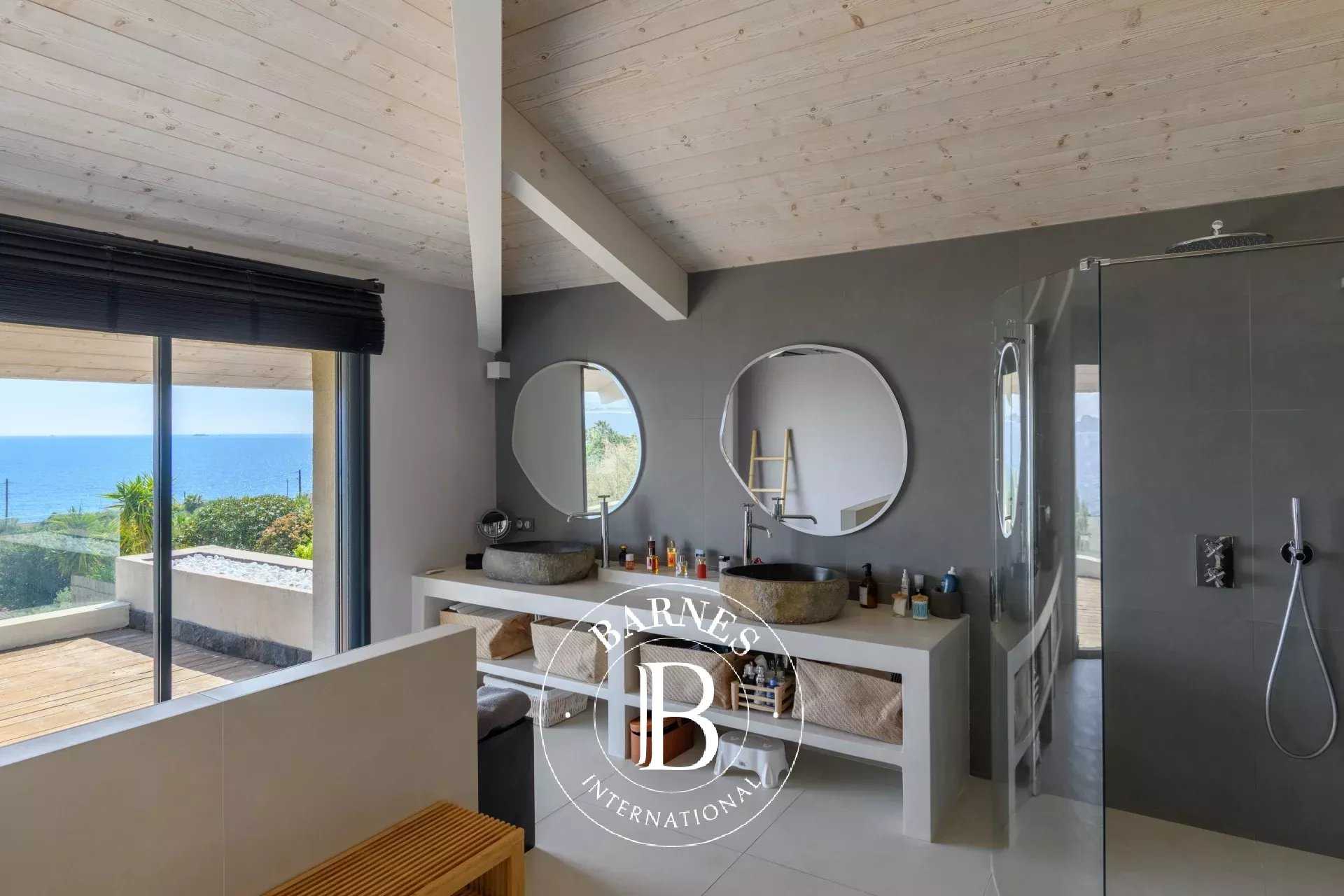 Carqueiranne  - Propriété 5 Pi&egrave;ces 4 Chambres