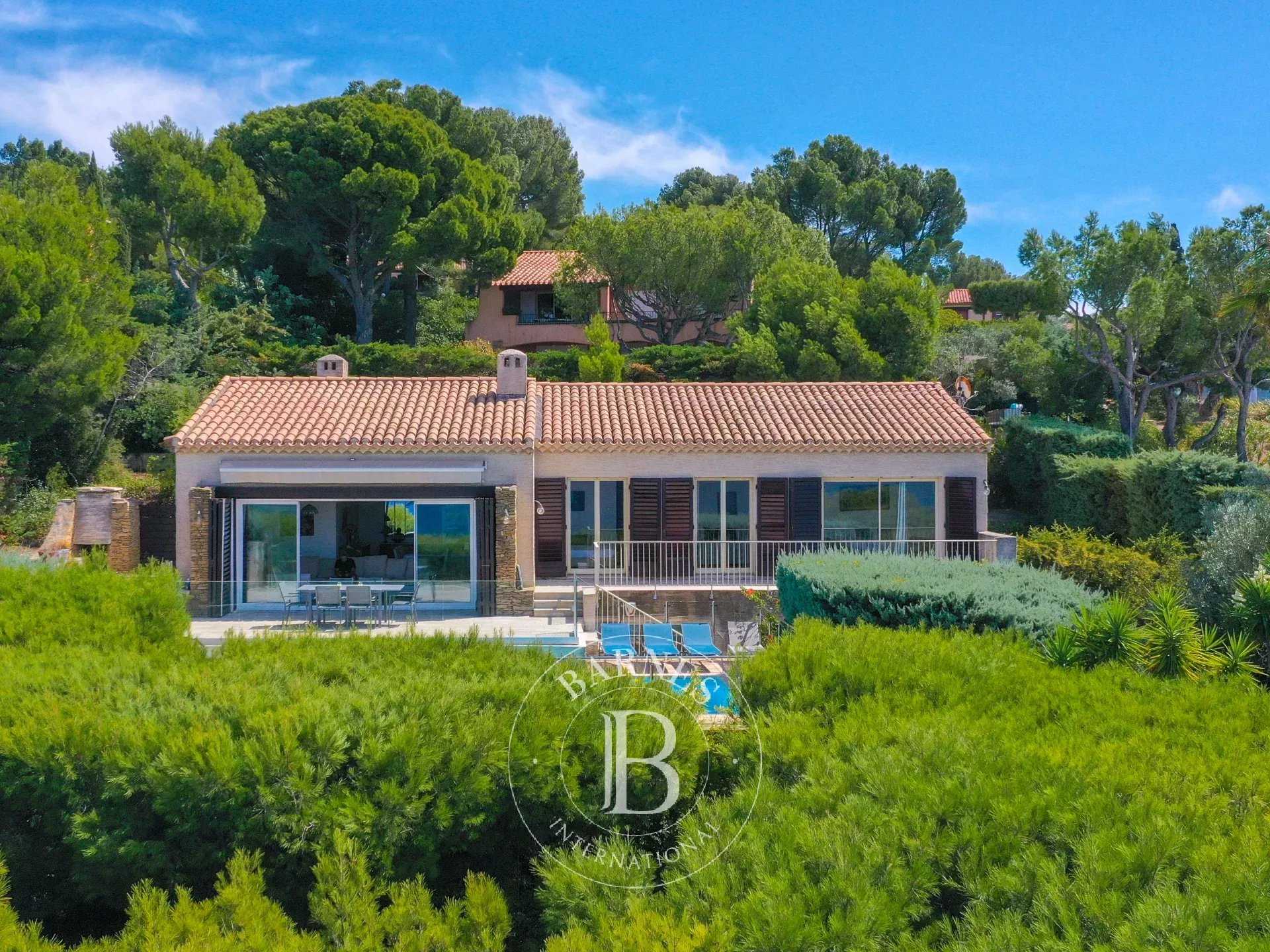 Saint-Cyr-sur-Mer  - Villa 5 Pièces 3 Chambres