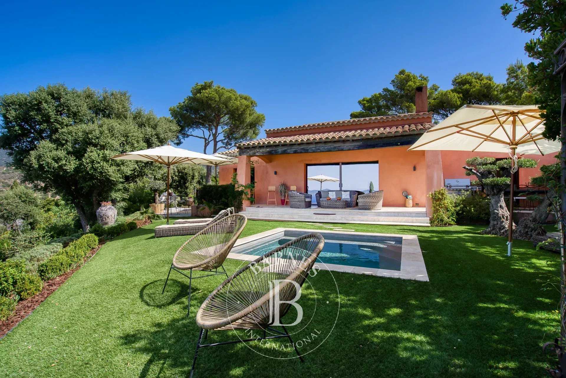 Le Lavandou  - Villa 8 Pi&egrave;ces 5 Chambres