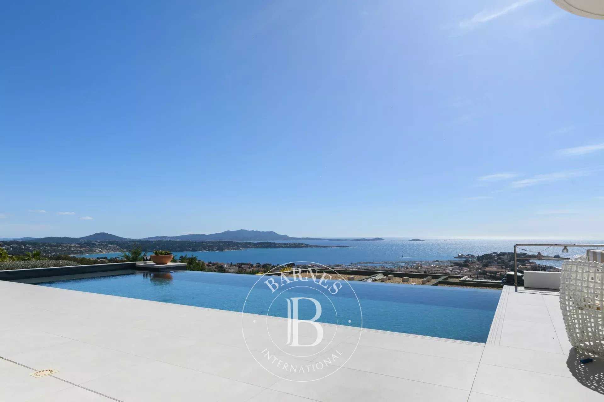 Bandol  - Villa 5 Pi&egrave;ces 4 Chambres