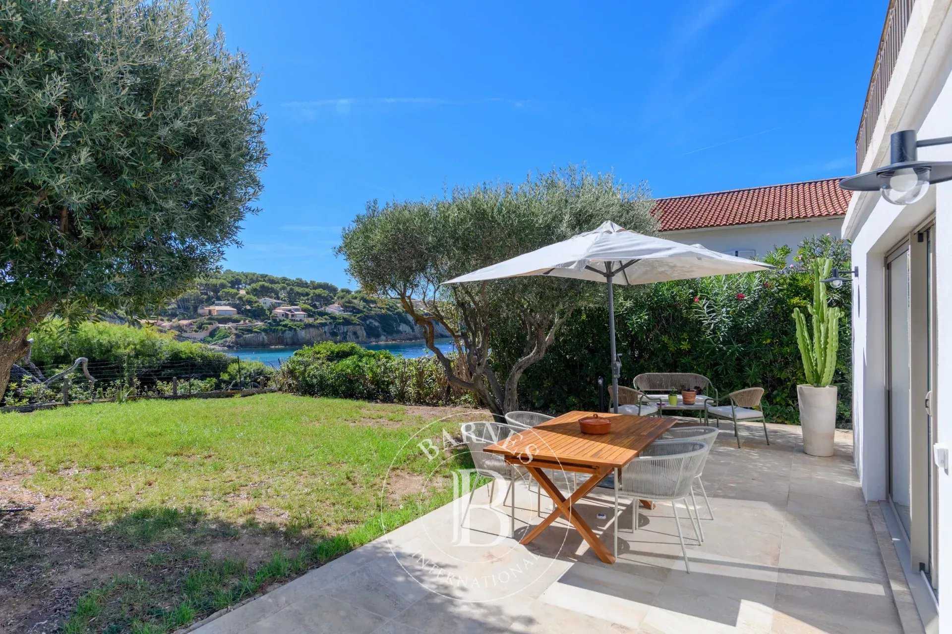 Sanary-sur-Mer  - Villa 4 Bedrooms