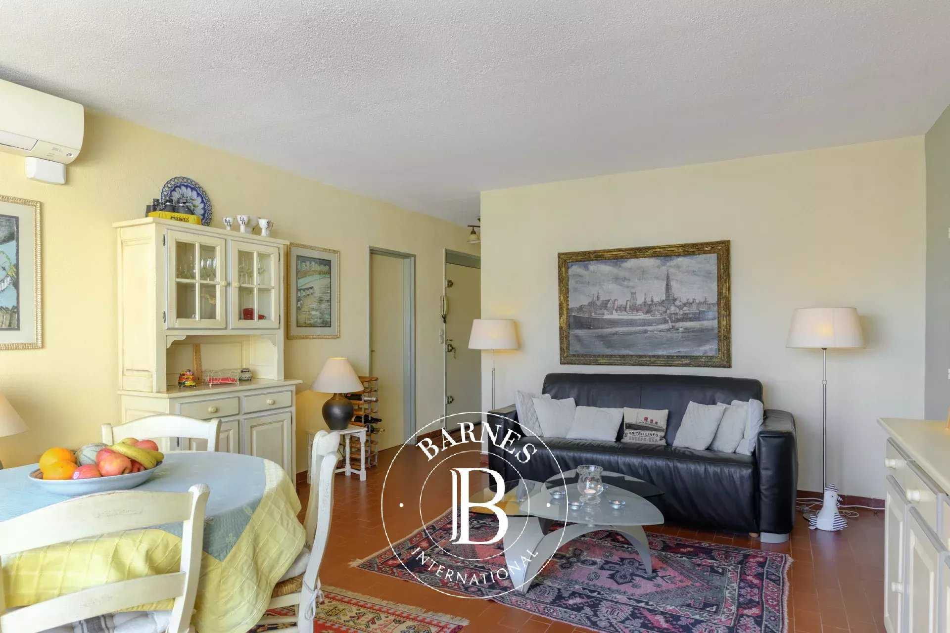 Bormes-les-Mimosas  - Appartement 2 Pi&egrave;ces, 1 Chambre