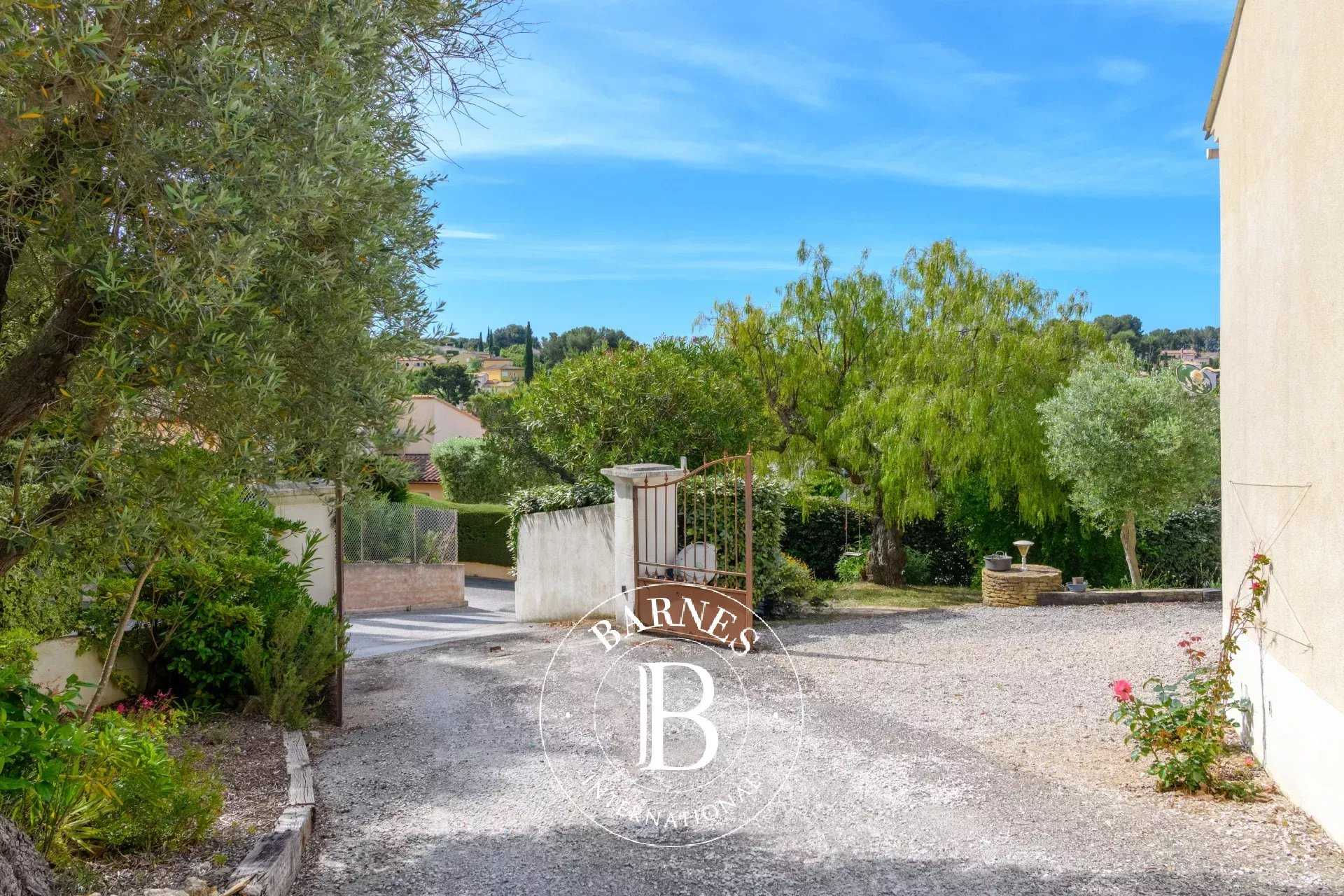 Sanary-sur-Mer  - House 5 Bedrooms