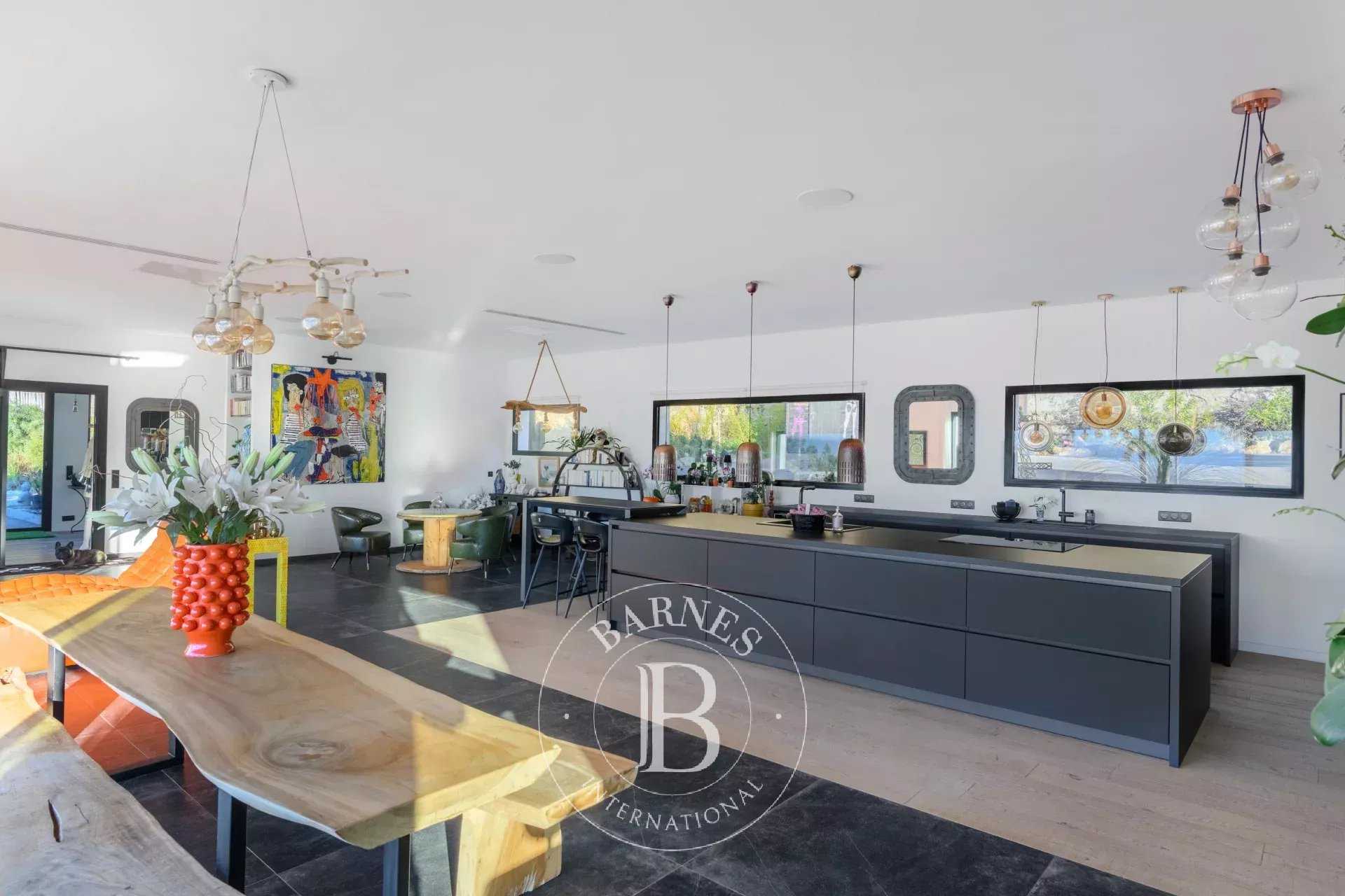 Saint-Cyr-sur-Mer  - Villa 4 Bedrooms