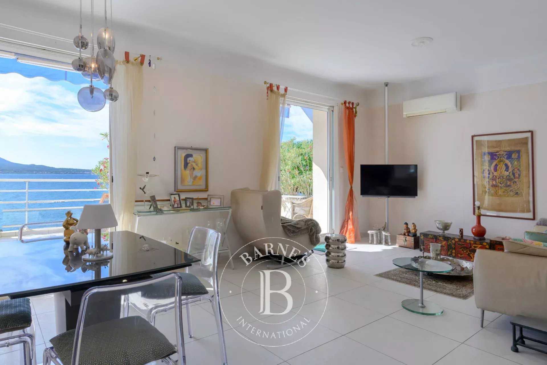 Sanary-sur-Mer  - Appartement 3 Pièces, 1 Chambre