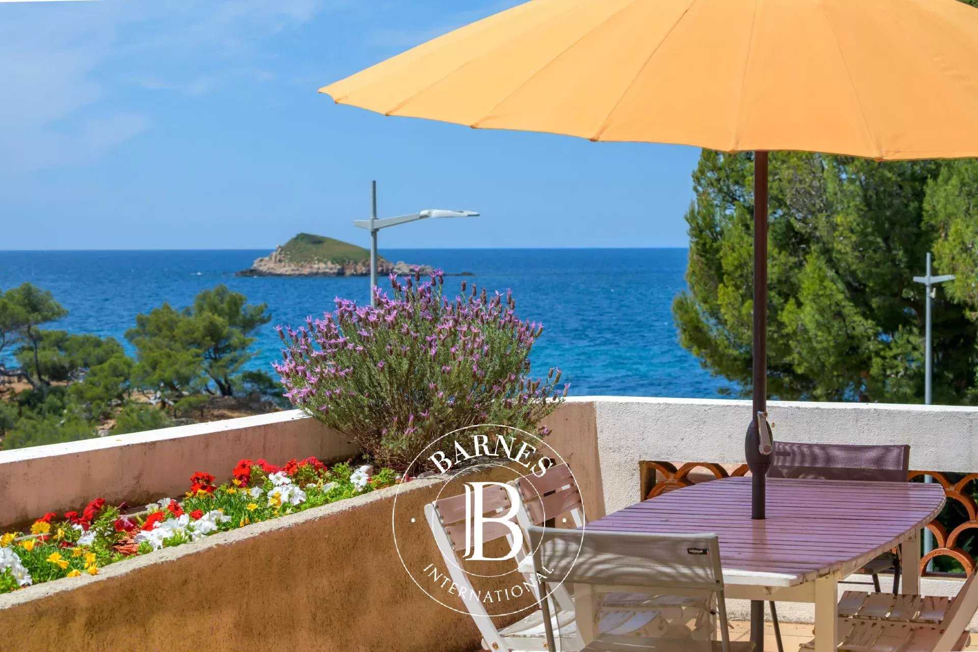 Bandol  - Villa 10 Pi&egrave;ces 7 Chambres