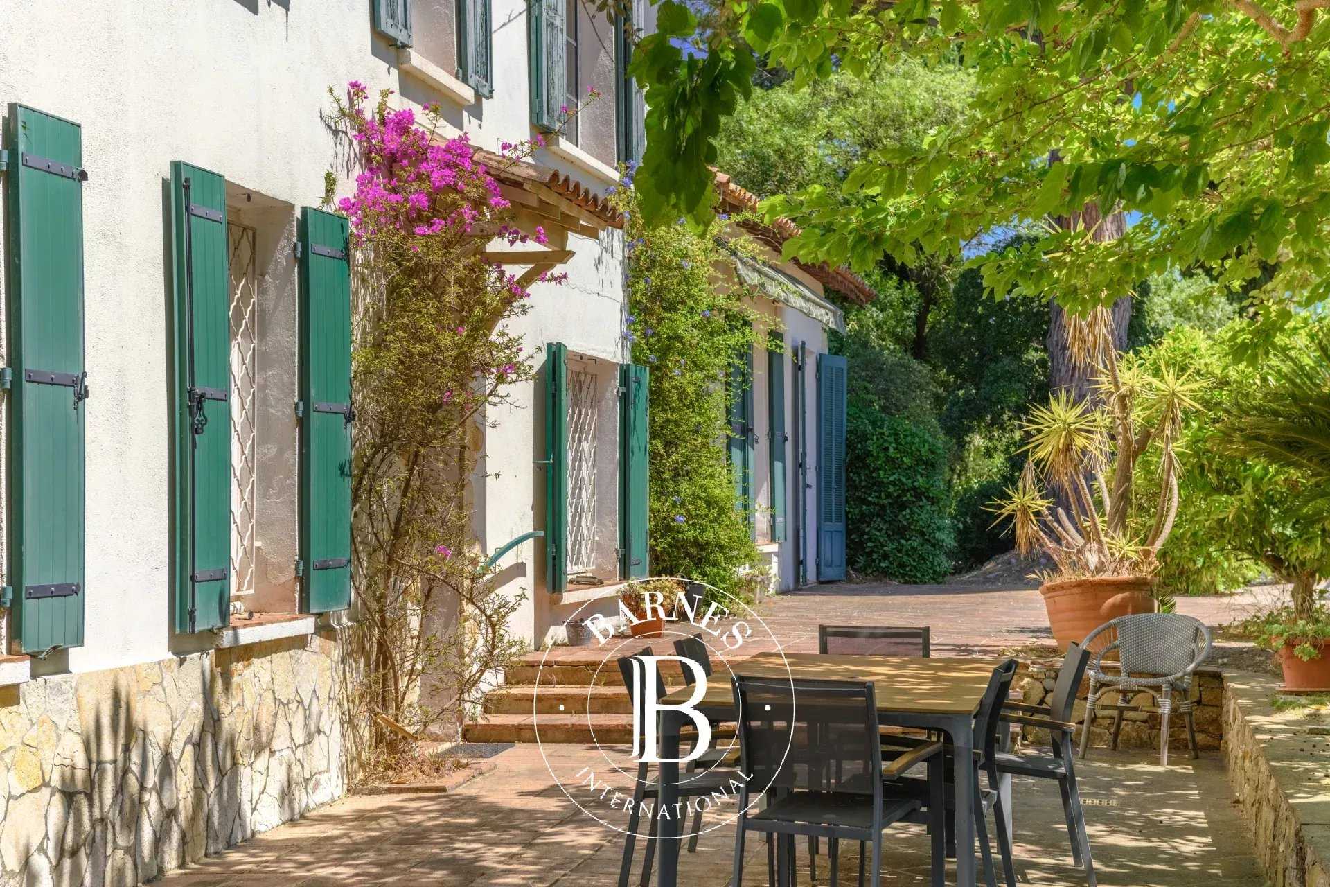 La Garde  - Bastide 5 Bedrooms
