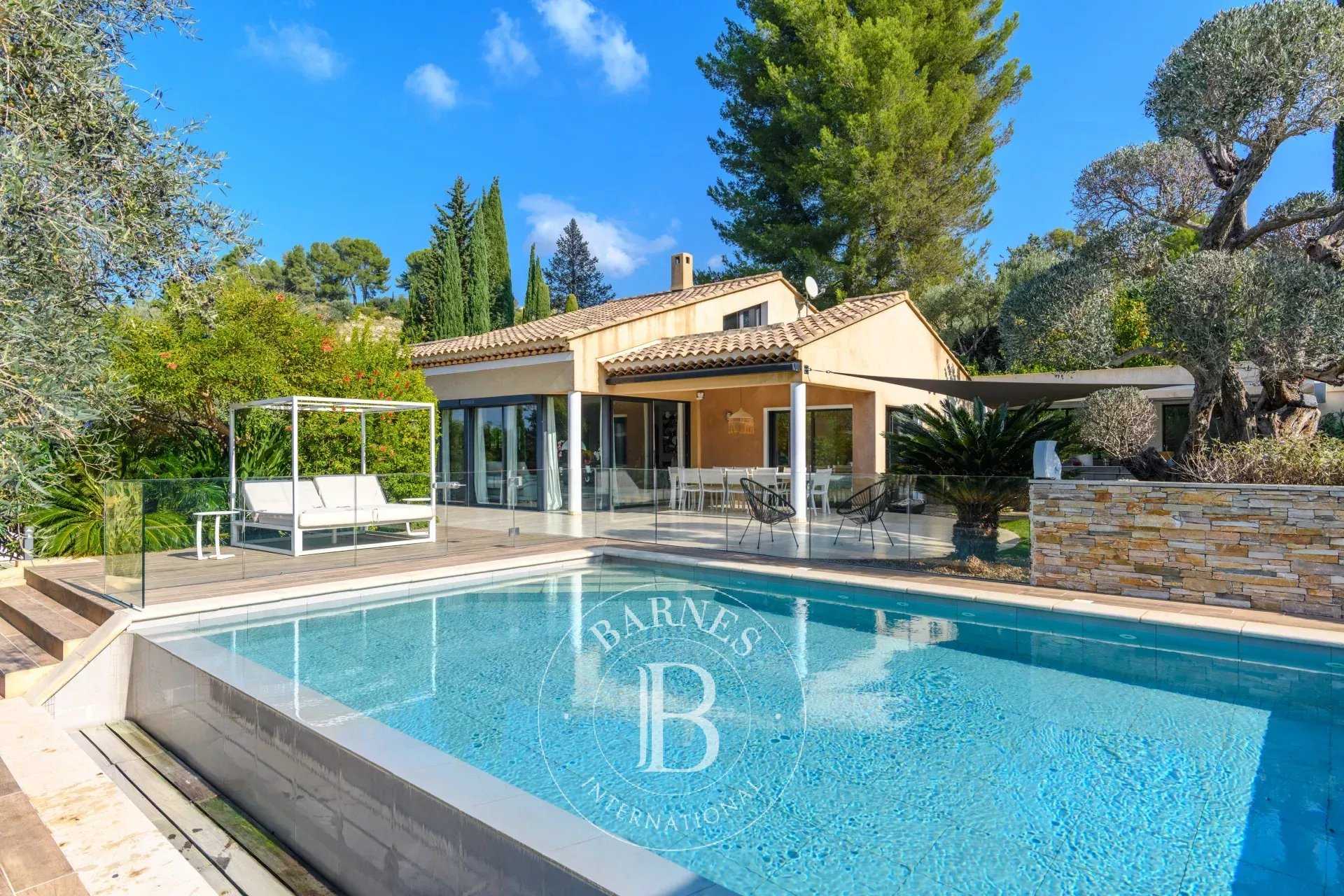 Le Castellet  - House 3 Bedrooms