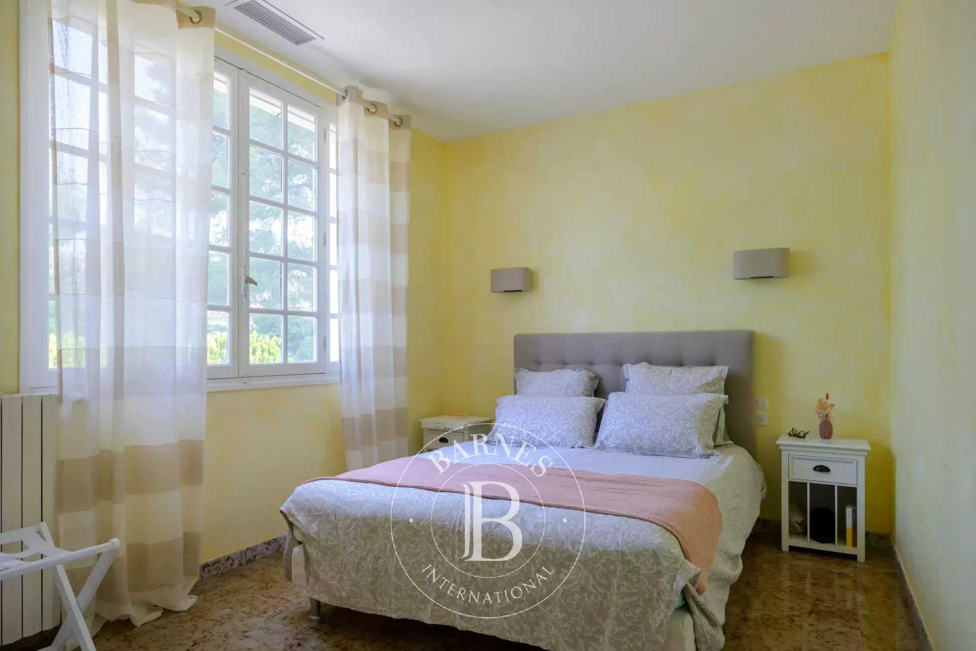 Saint-Cyr-sur-Mer  - Villa 7 Pièces