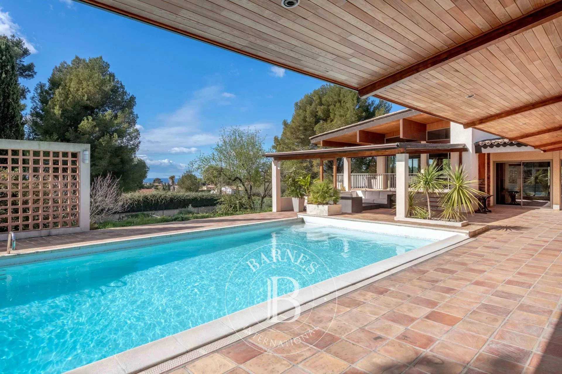 Sanary-sur-Mer  - House 6 Bedrooms