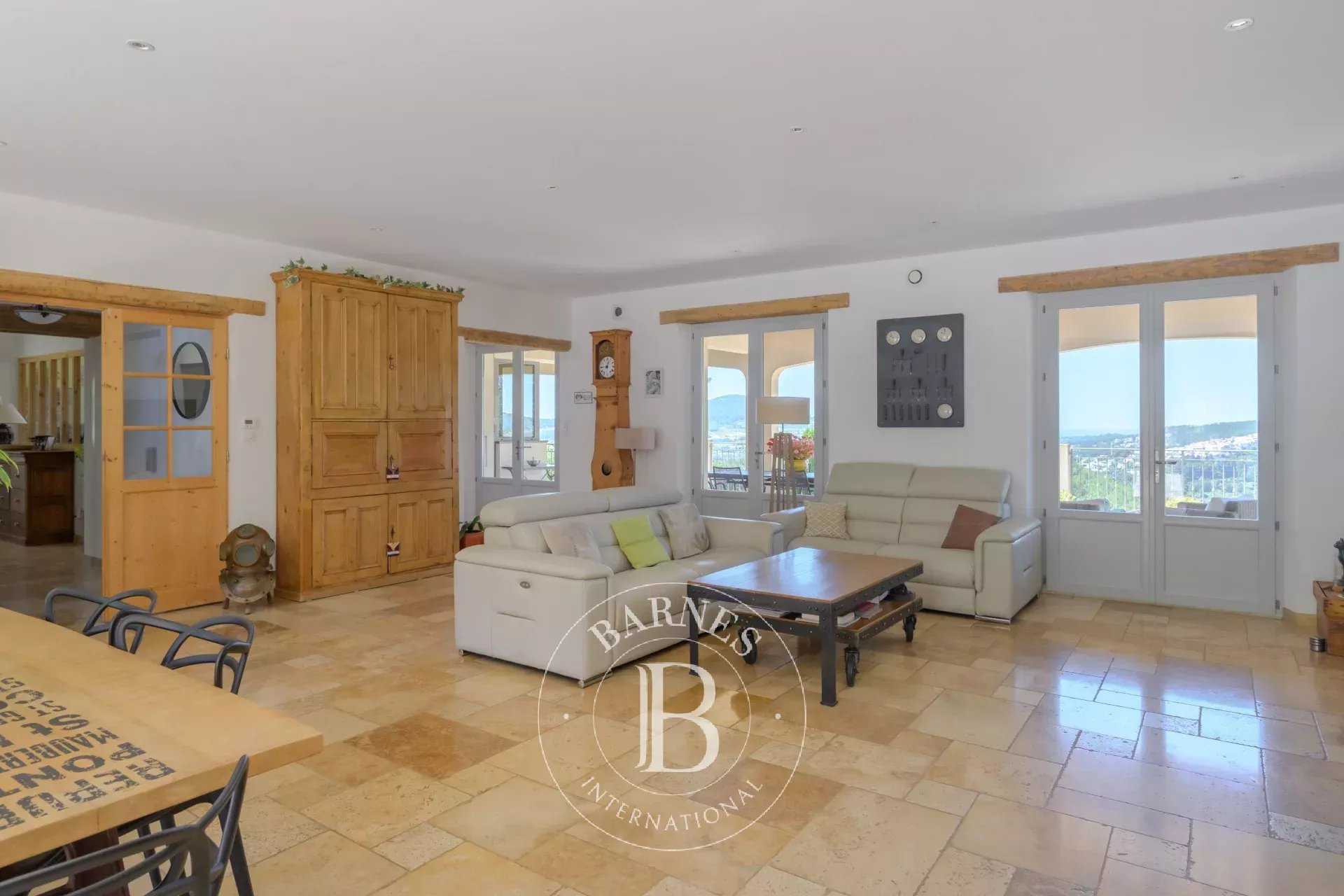 Le Castellet  - Villa 7 Pièces 6 Chambres