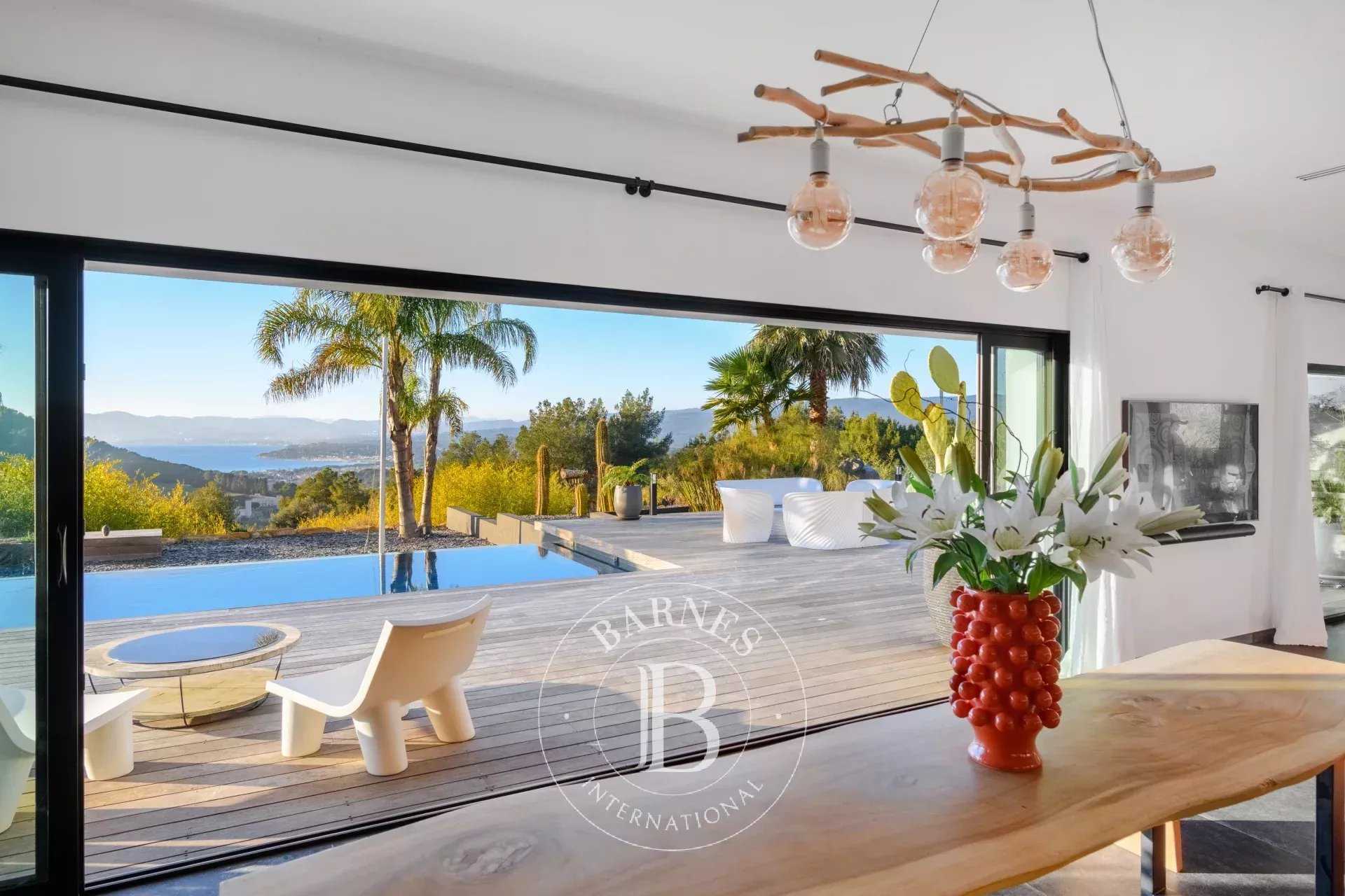 Saint-Cyr-sur-Mer  - Villa 4 Bedrooms