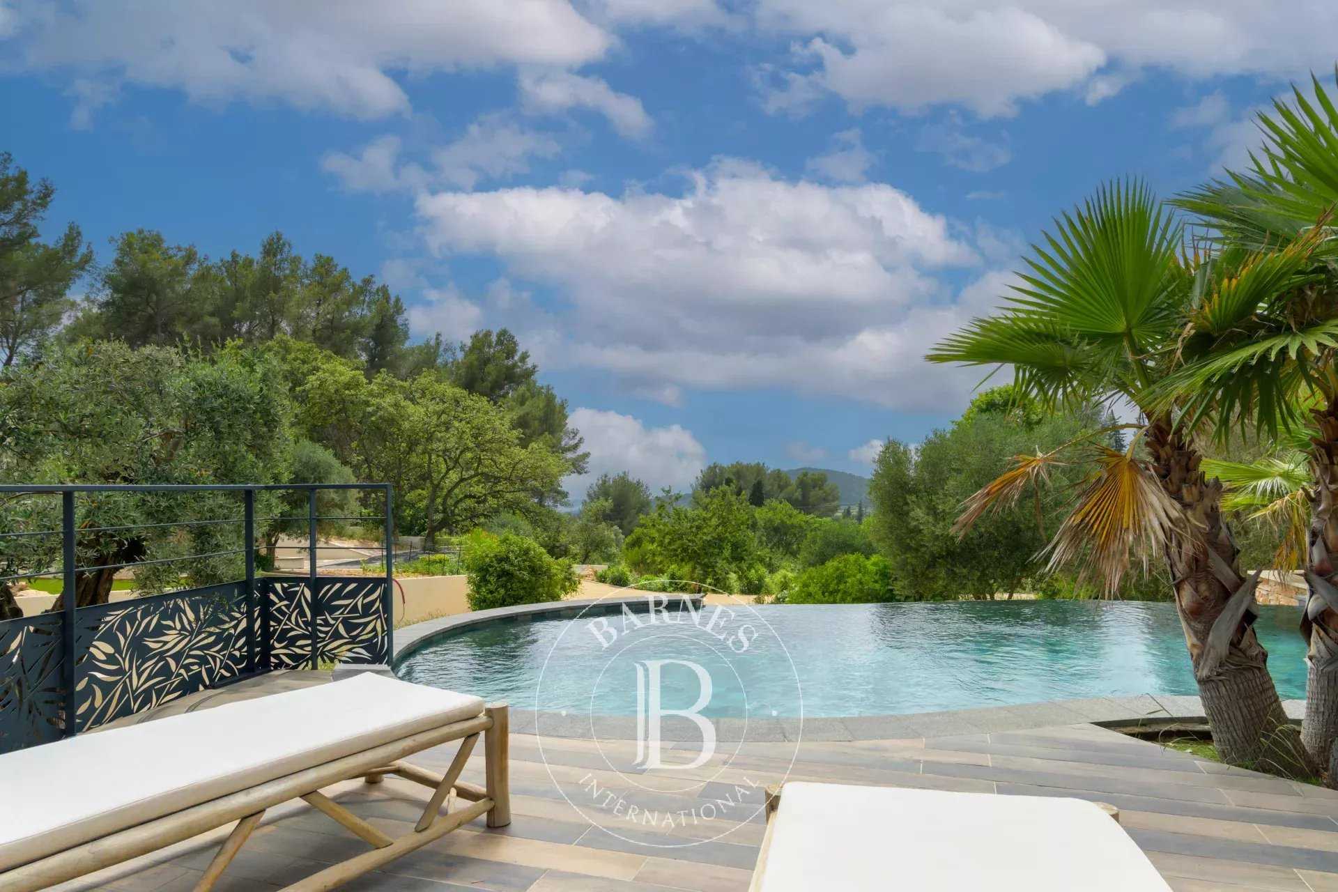 Ollioules  - Villa 6 Bedrooms