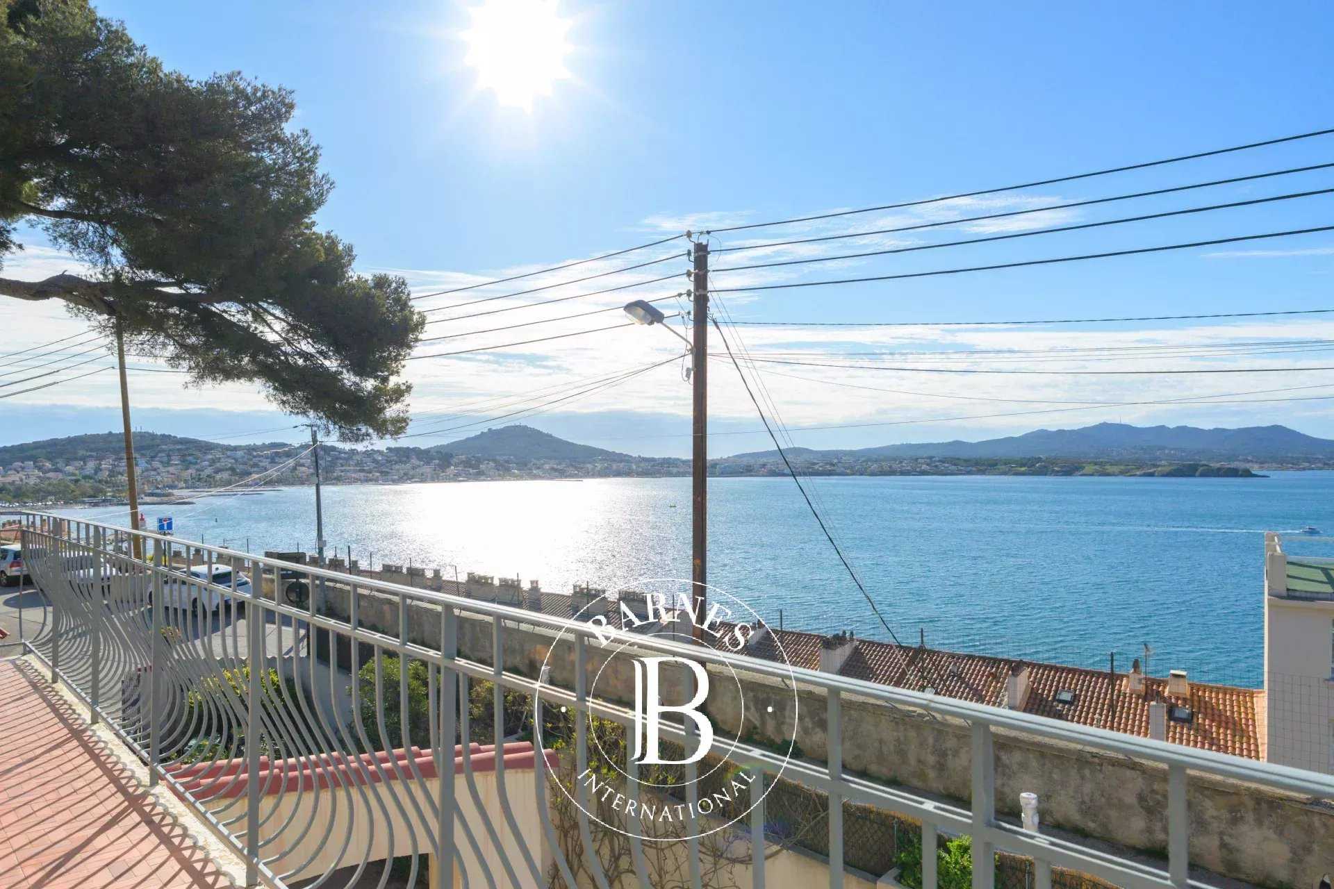 Sanary-sur-Mer  - House 5 Bedrooms