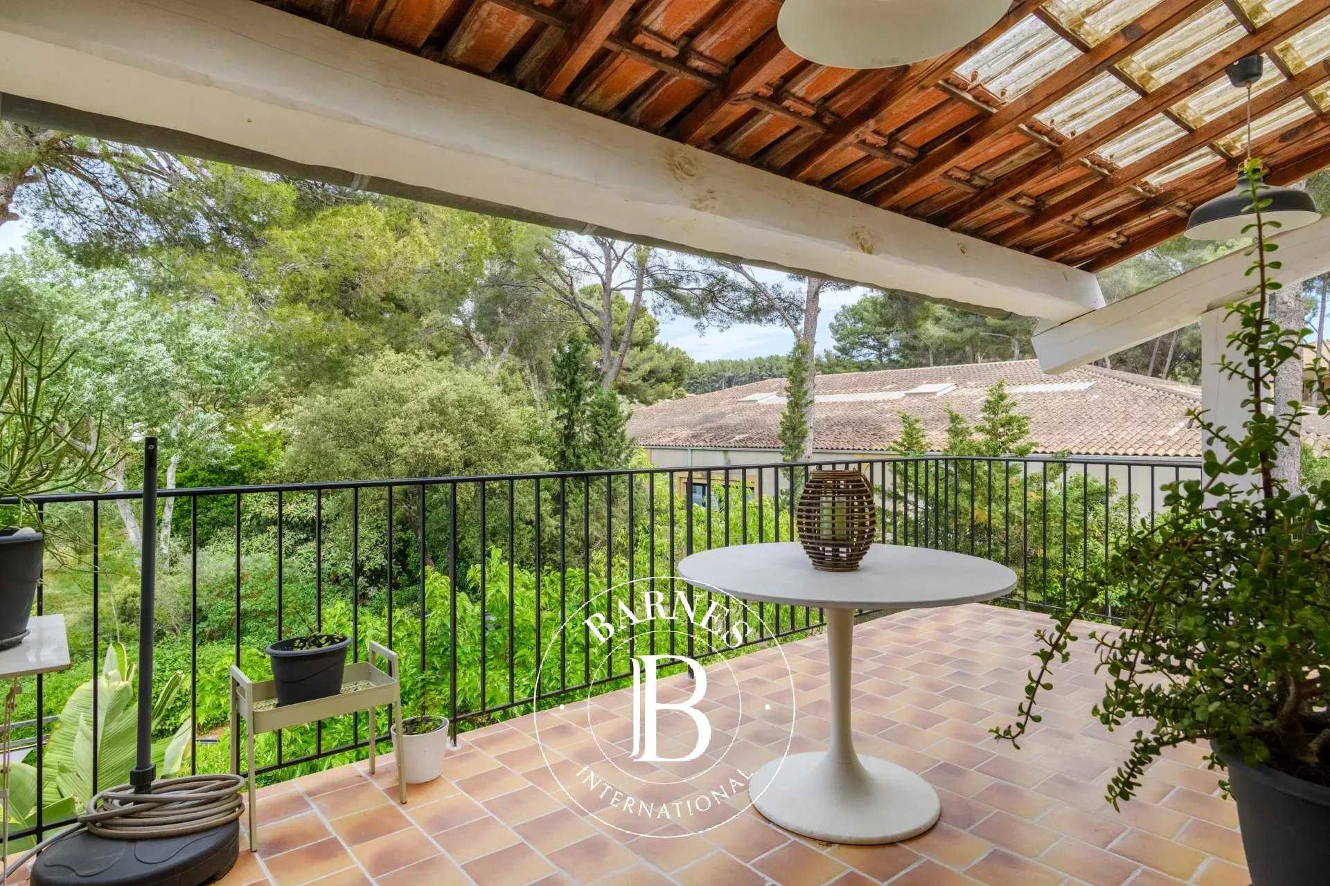 Sanary-sur-Mer  - House 5 Bedrooms