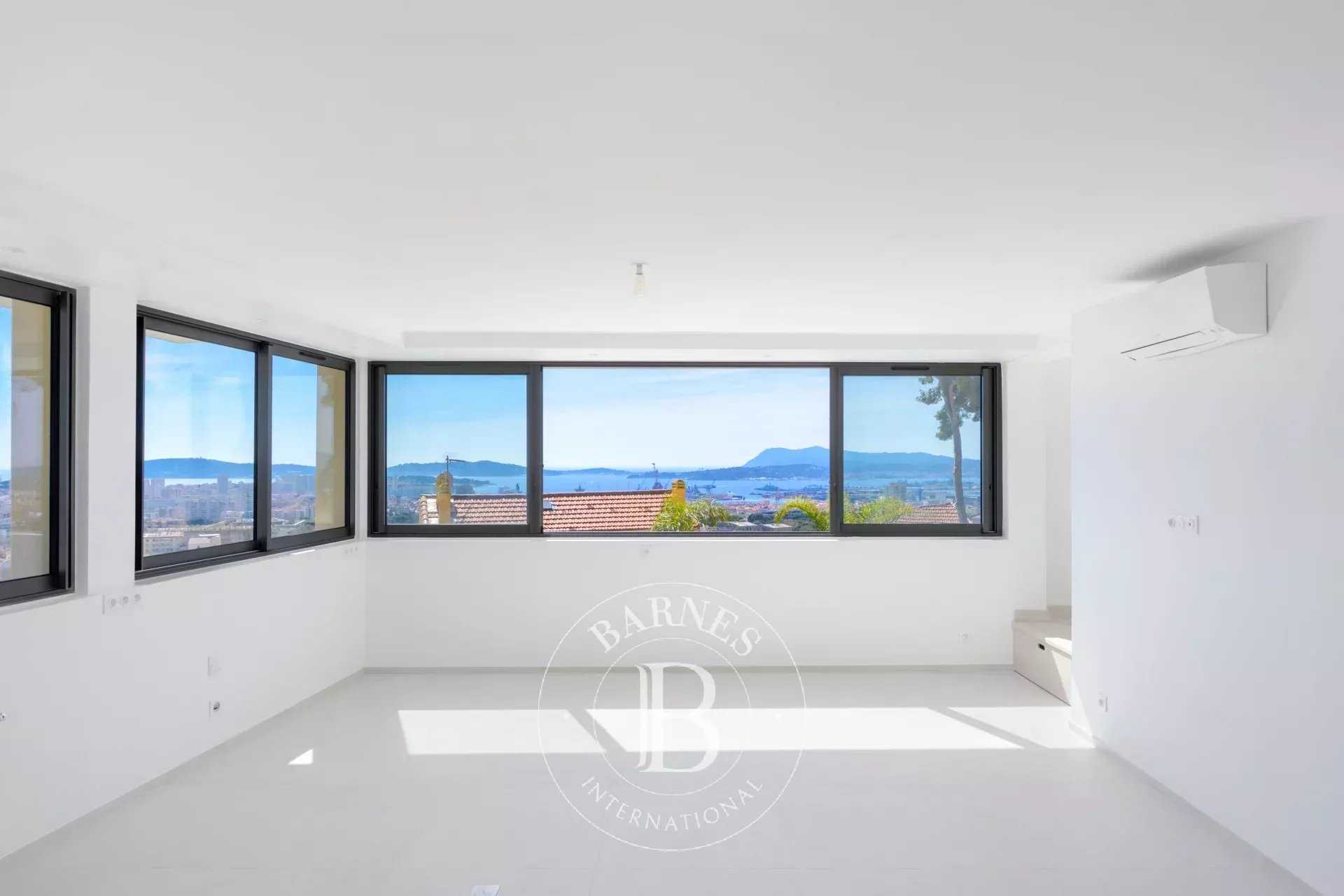 Toulon  - Villa 4 Bedrooms