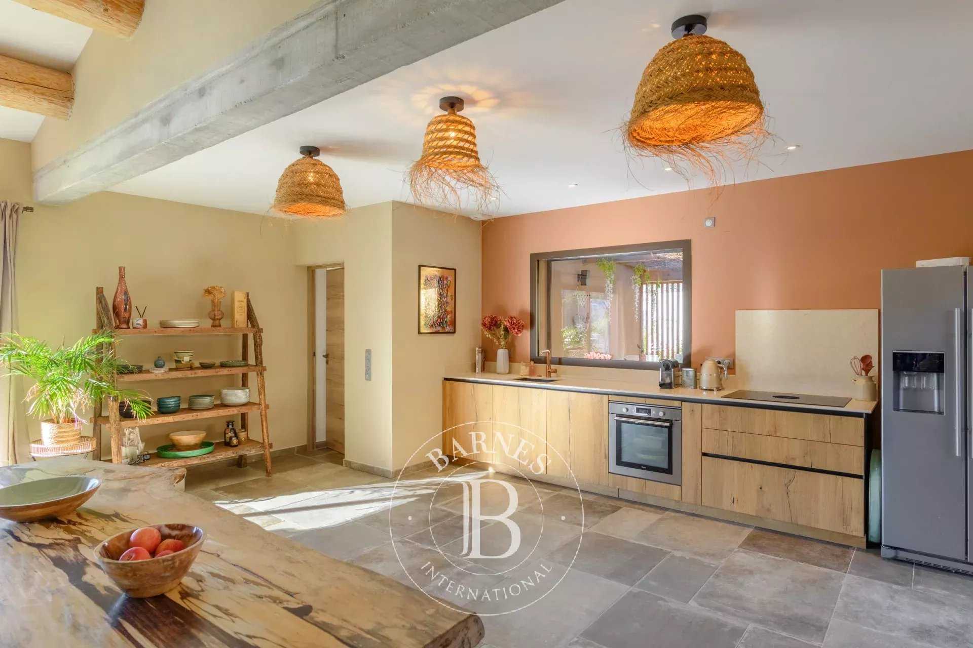 Le Castellet  - Villa 6 Pièces 3 Chambres