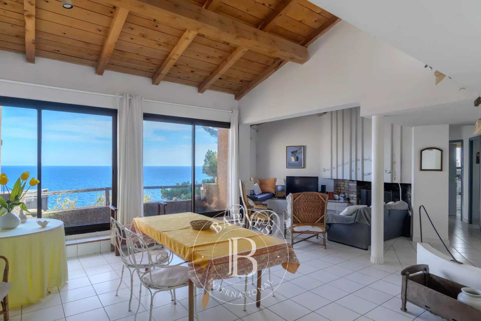 Carqueiranne  - Maison 6 Pièces 4 Chambres