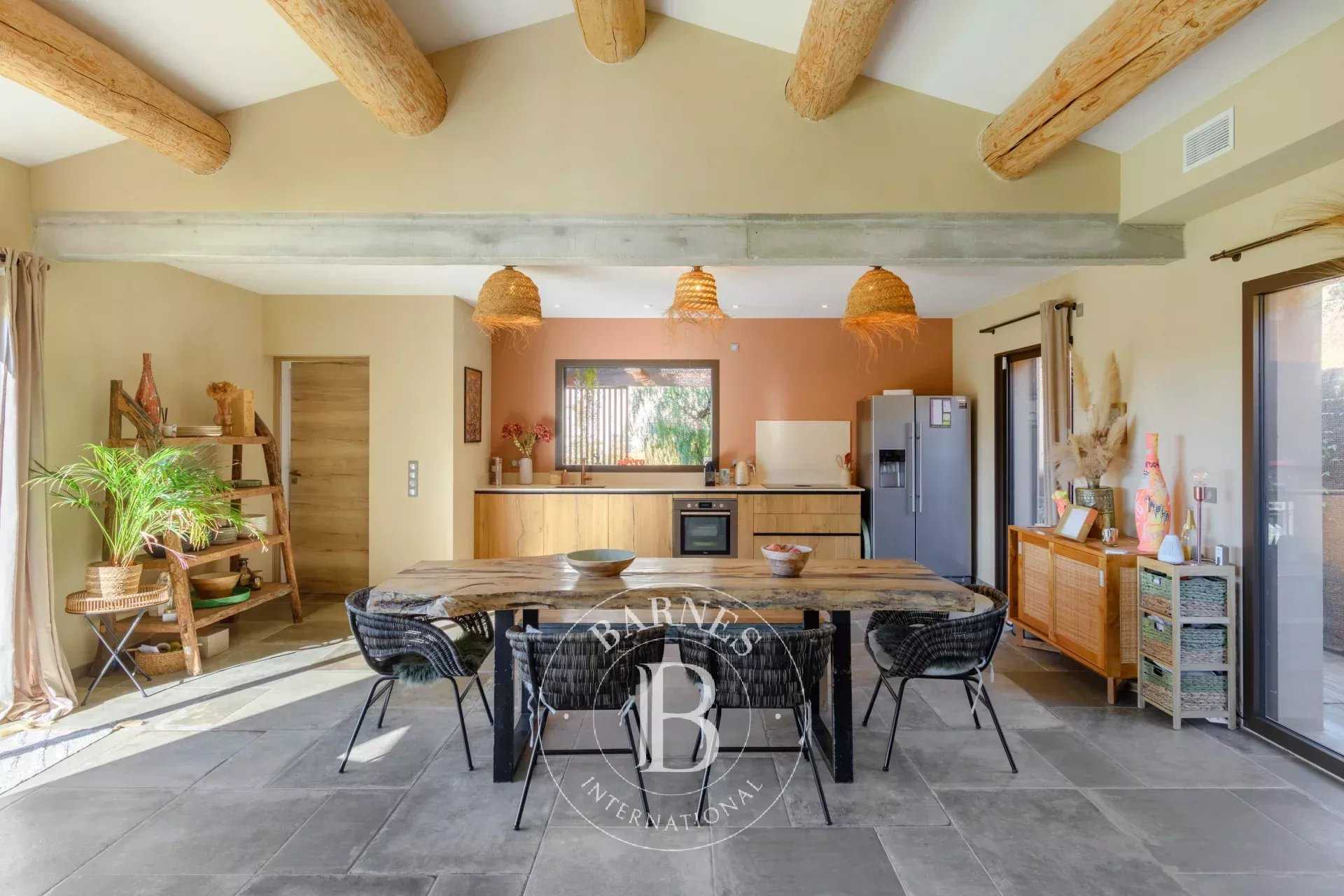 Le Castellet  - Villa 6 Pièces 3 Chambres