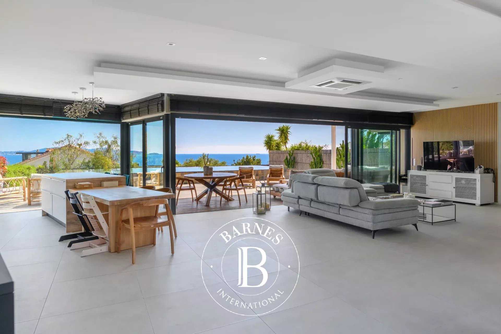 Carqueiranne  - Propriété 5 Pi&egrave;ces 4 Chambres