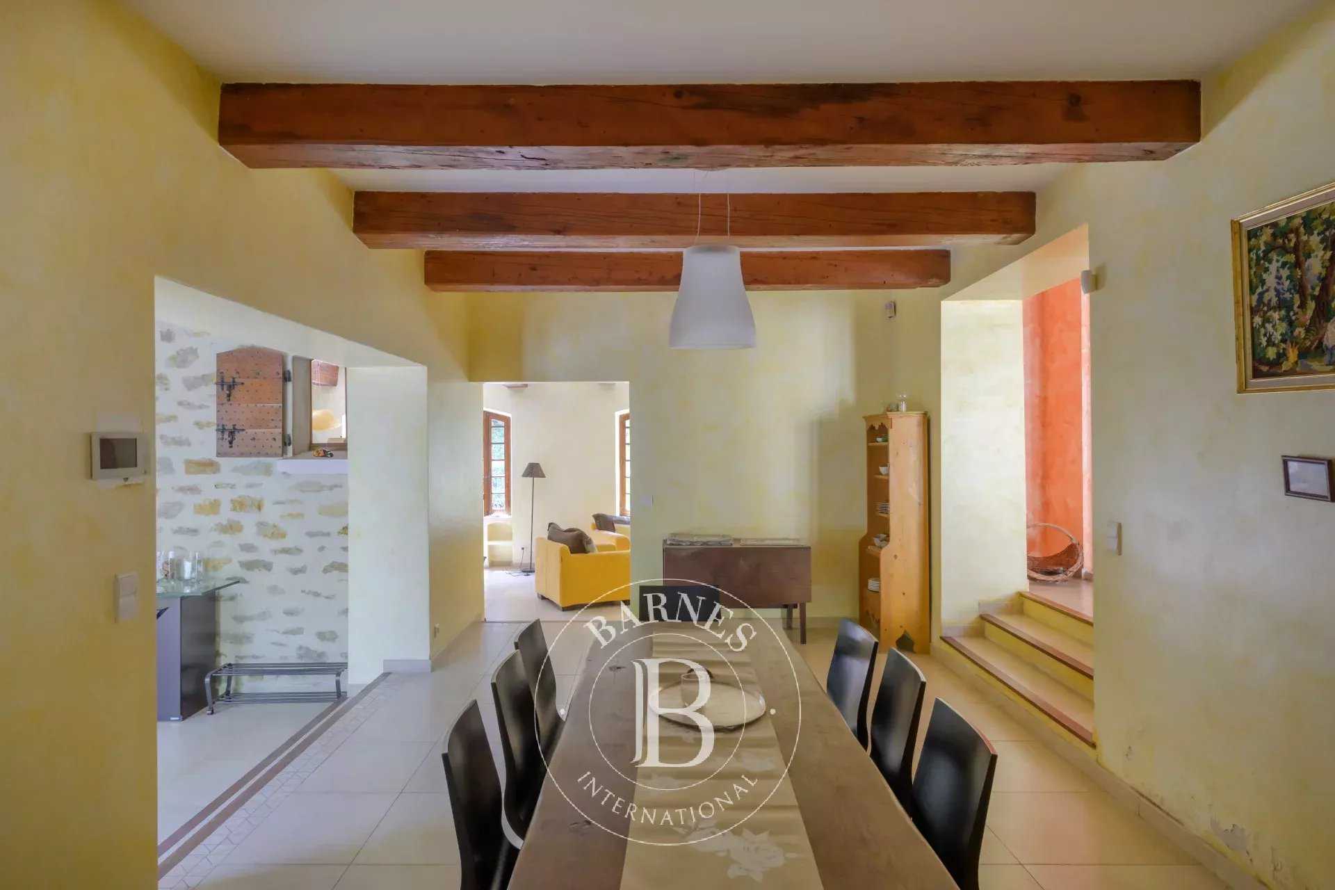 Le Castellet  - Property 5 Bedrooms