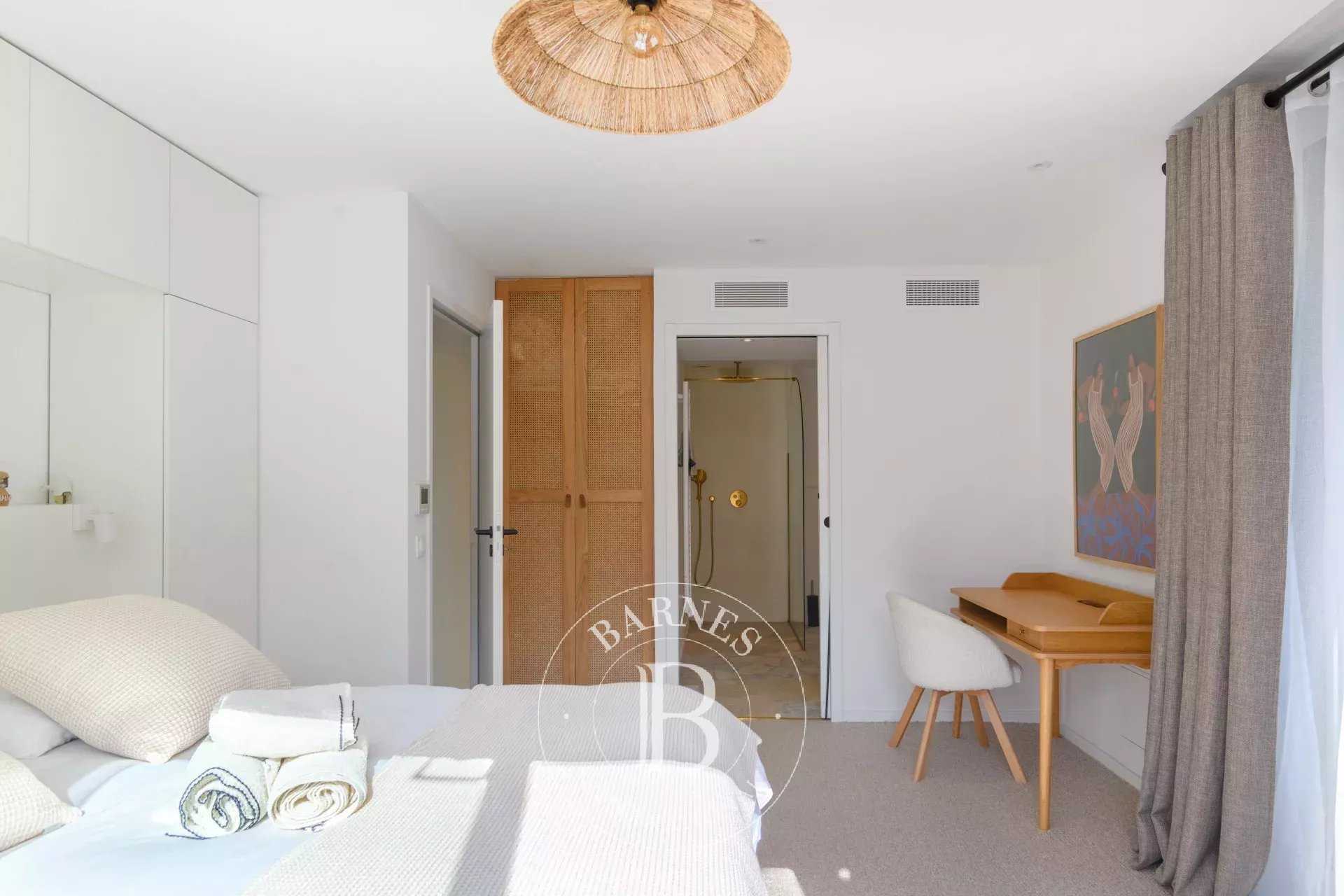 Bormes-les-Mimosas  - Villa 8 Pièces 6 Chambres