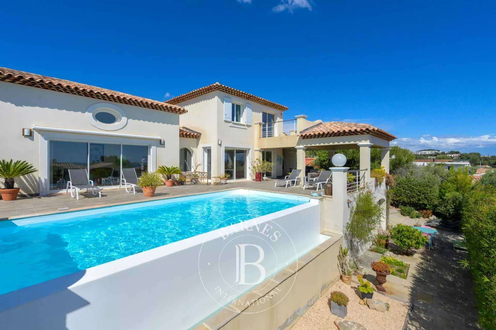 Bandol  - Villa 8 Pièces 4 Chambres
