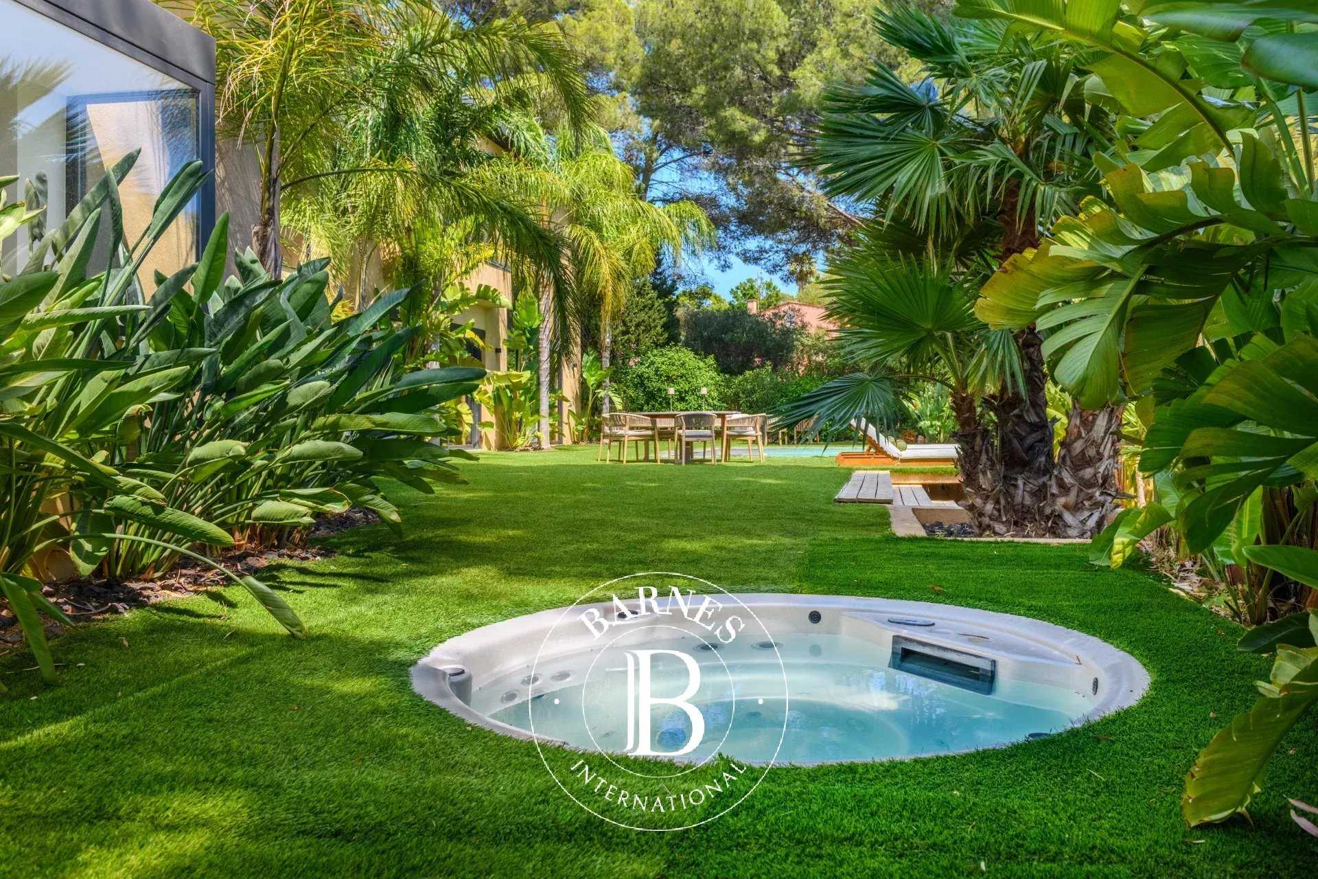 Sanary-sur-Mer  - Villa 7 Pi&egrave;ces
