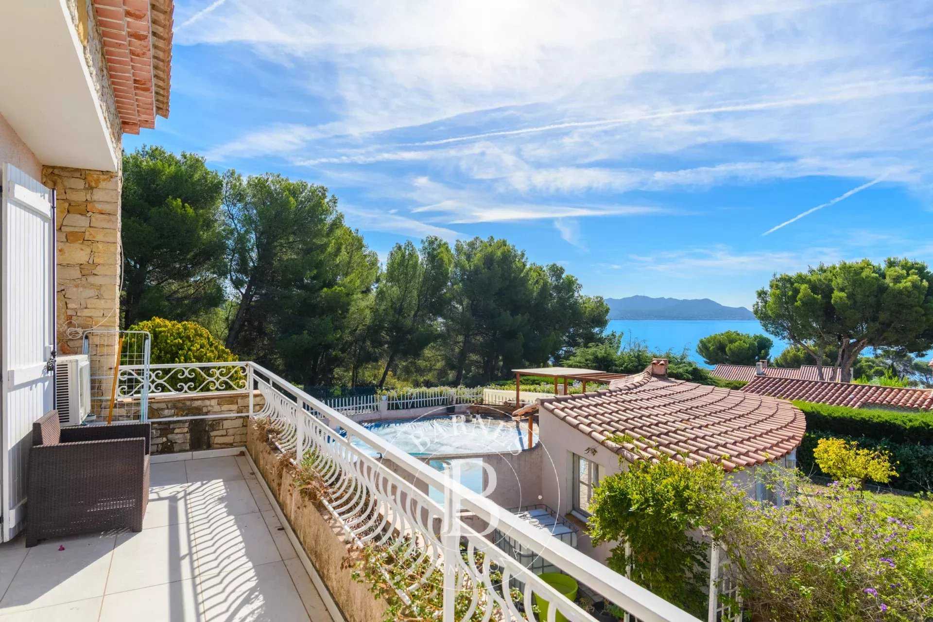 Sanary-sur-Mer  - Villa 12 Pièces 11 Chambres
