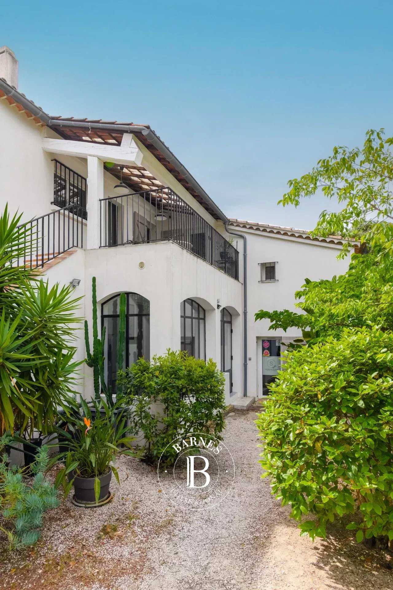 Sanary-sur-Mer  - House 5 Bedrooms