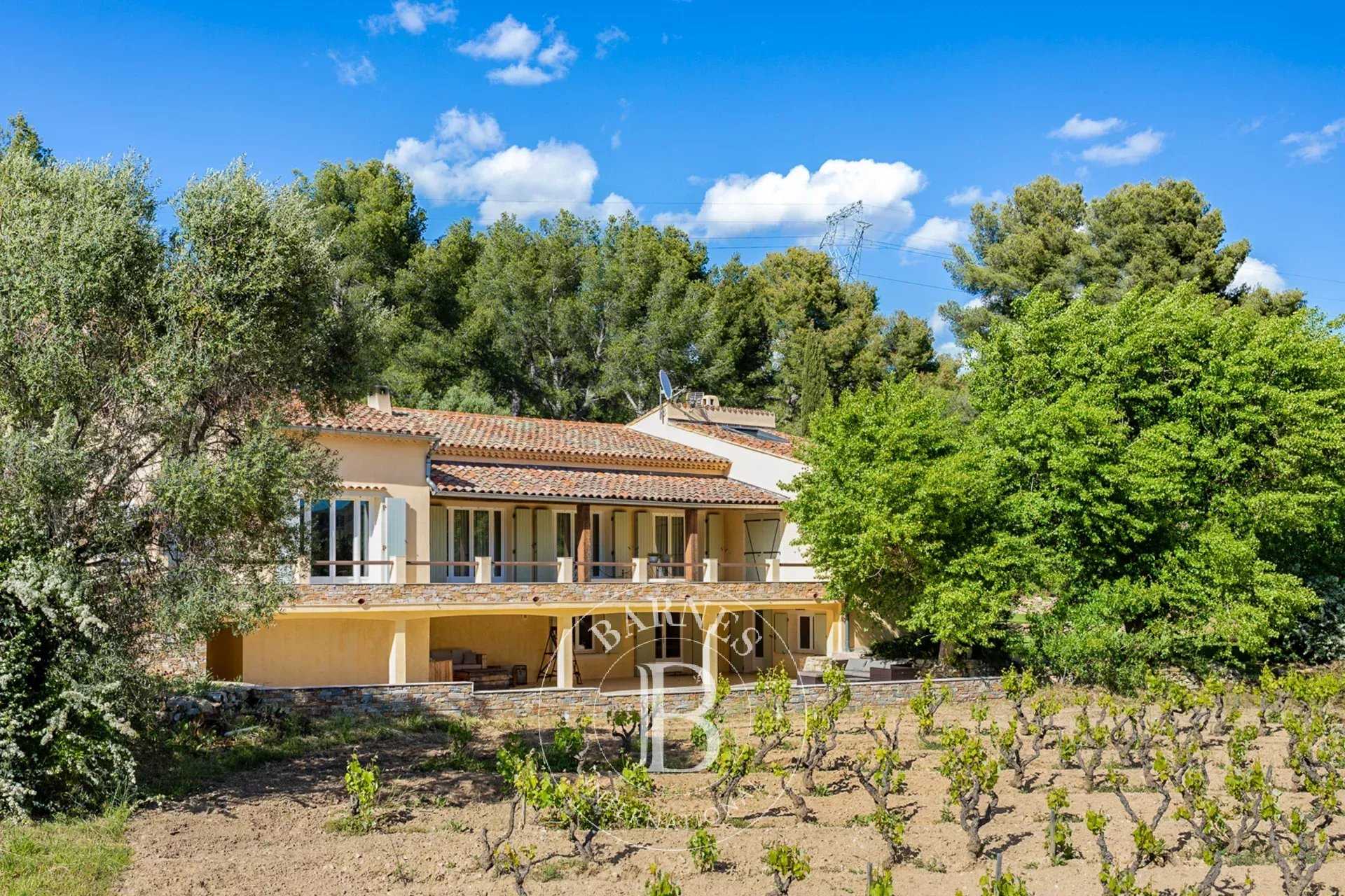 Le Castellet  - Villa 4 Bedrooms