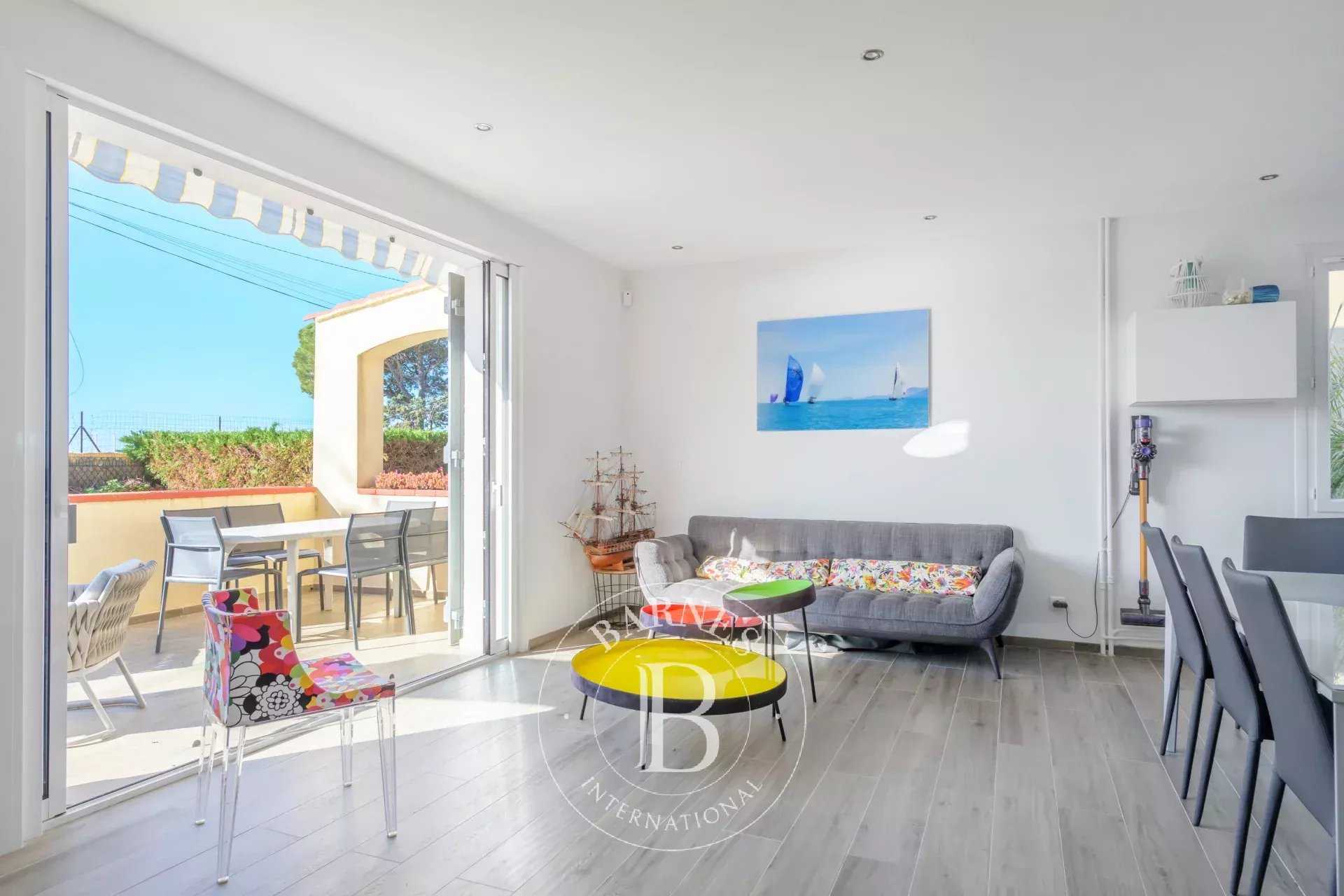 Sanary-sur-Mer  - Maison 4 Pièces 5 Chambres
