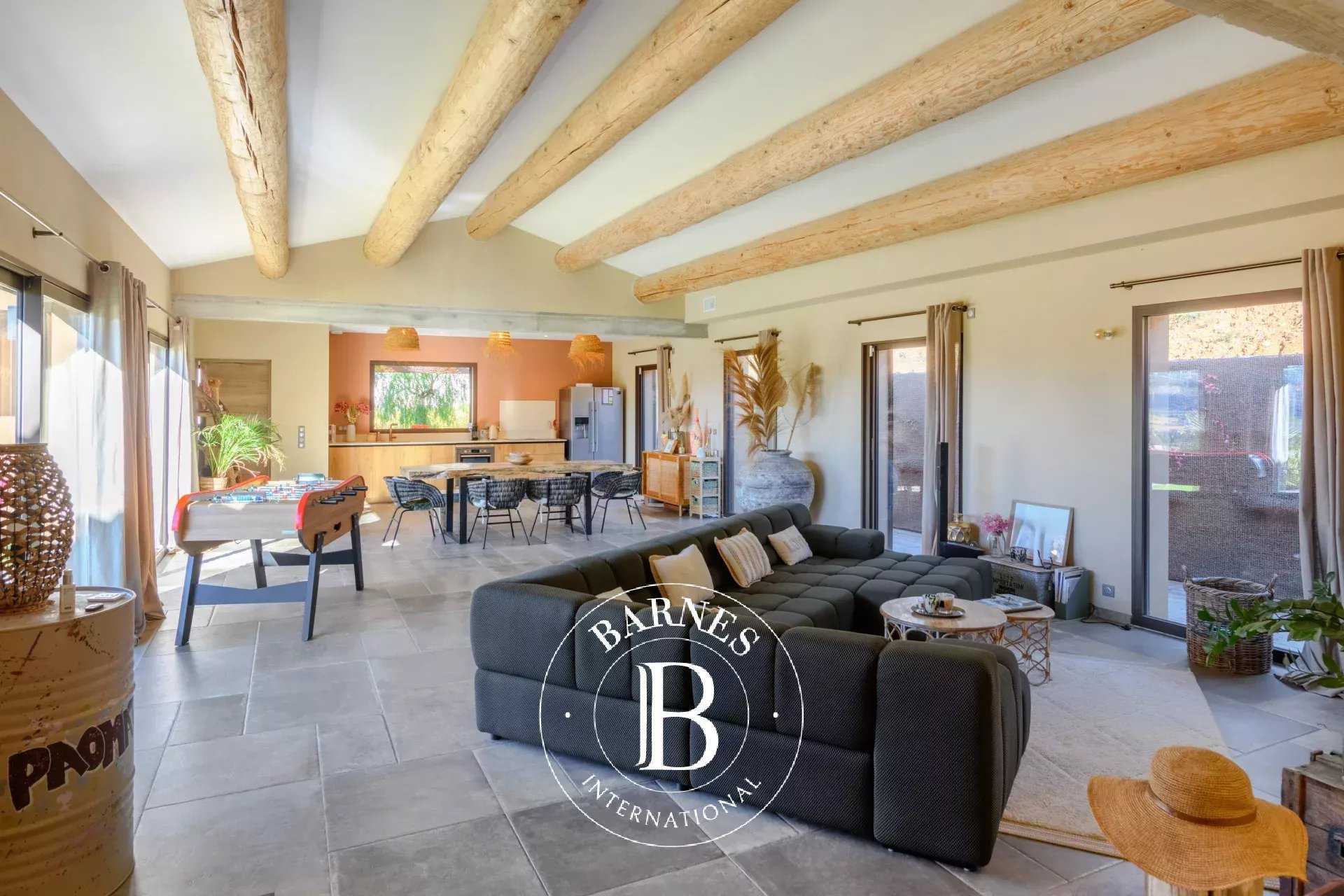 Le Castellet  - Villa 4 Bedrooms