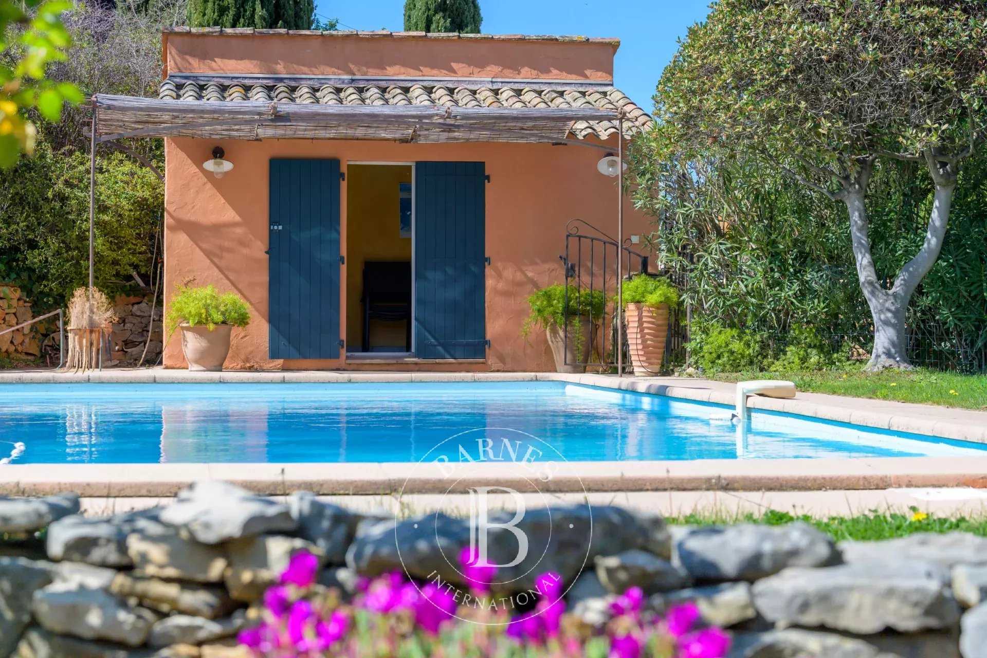 Sanary-sur-Mer  - Villa 5 Pièces 3 Chambres