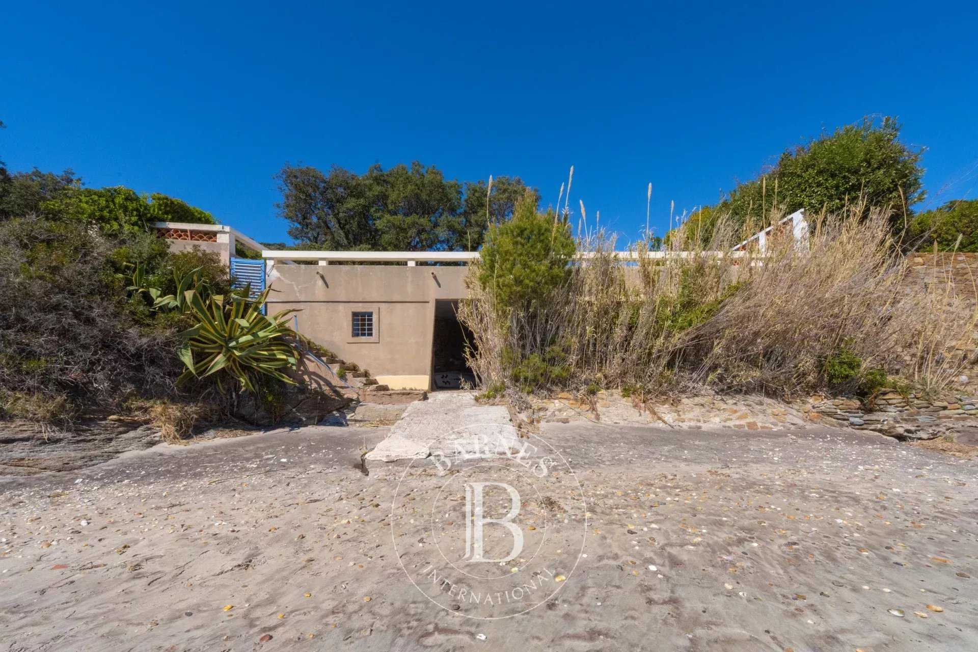 Rayol-Canadel-sur-Mer  - Propriété 9 Pièces 5 Chambres