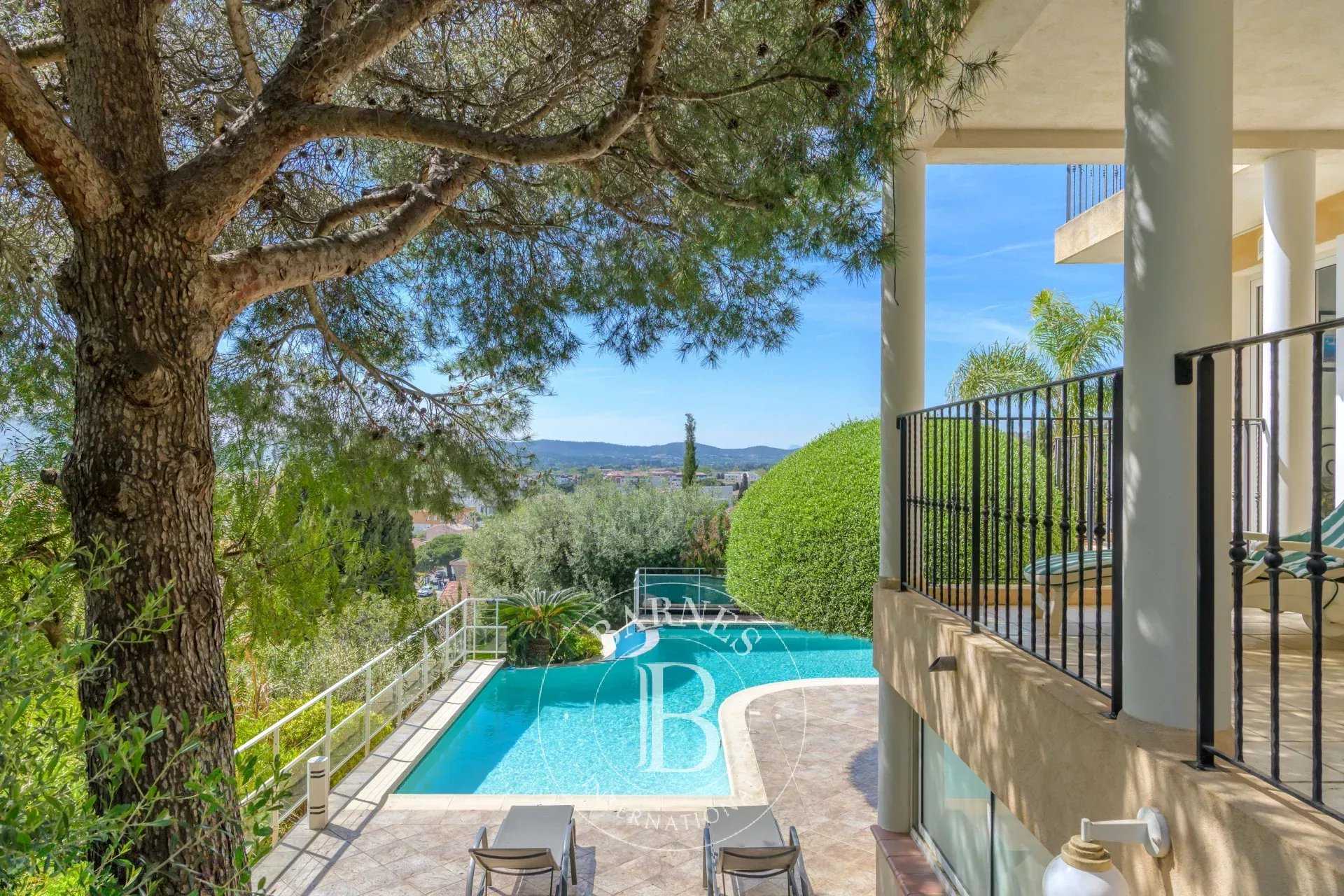 Le Lavandou  - Villa 9 Pièces 5 Chambres