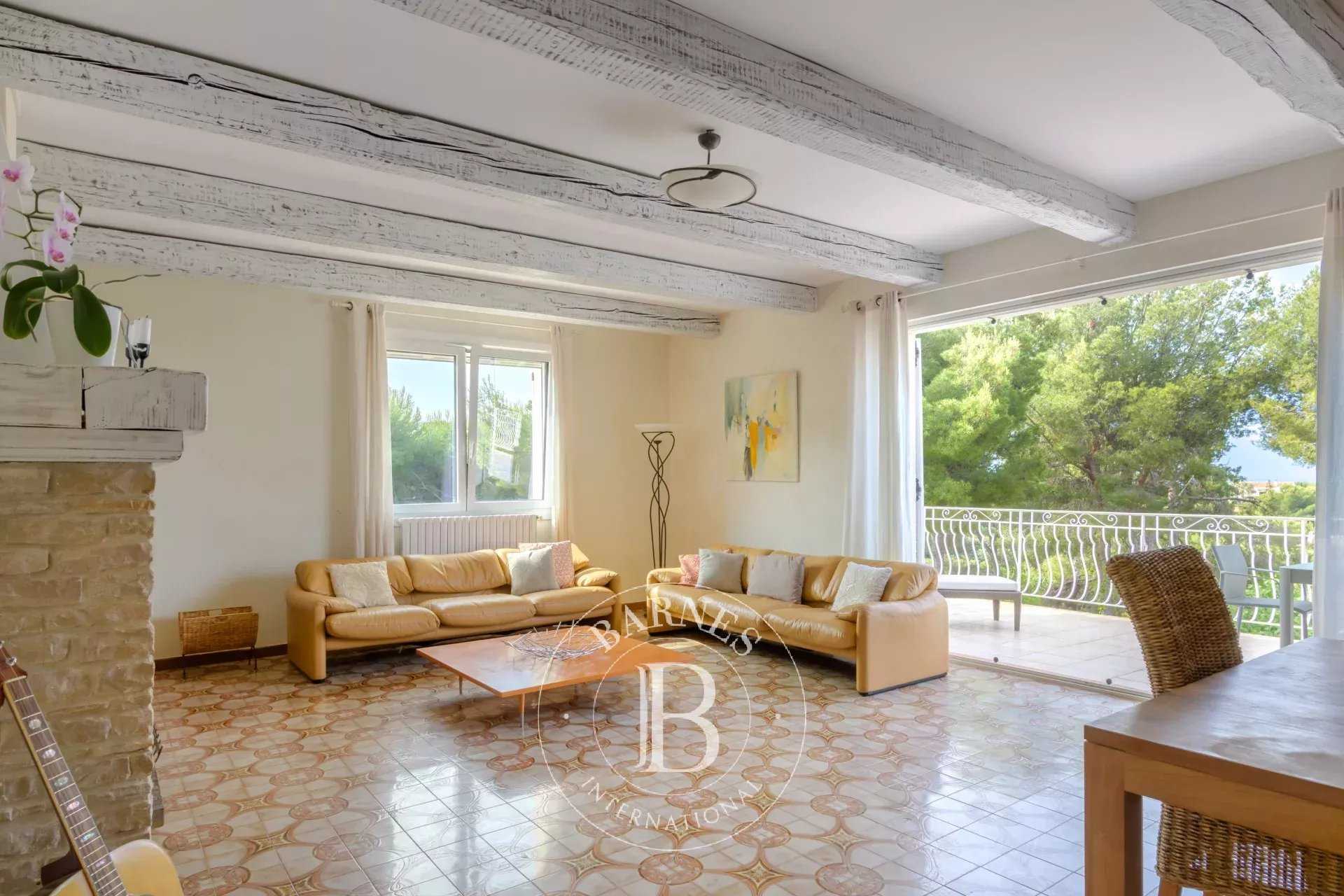 Saint-Cyr-sur-Mer  - Villa 7 Pi&egrave;ces