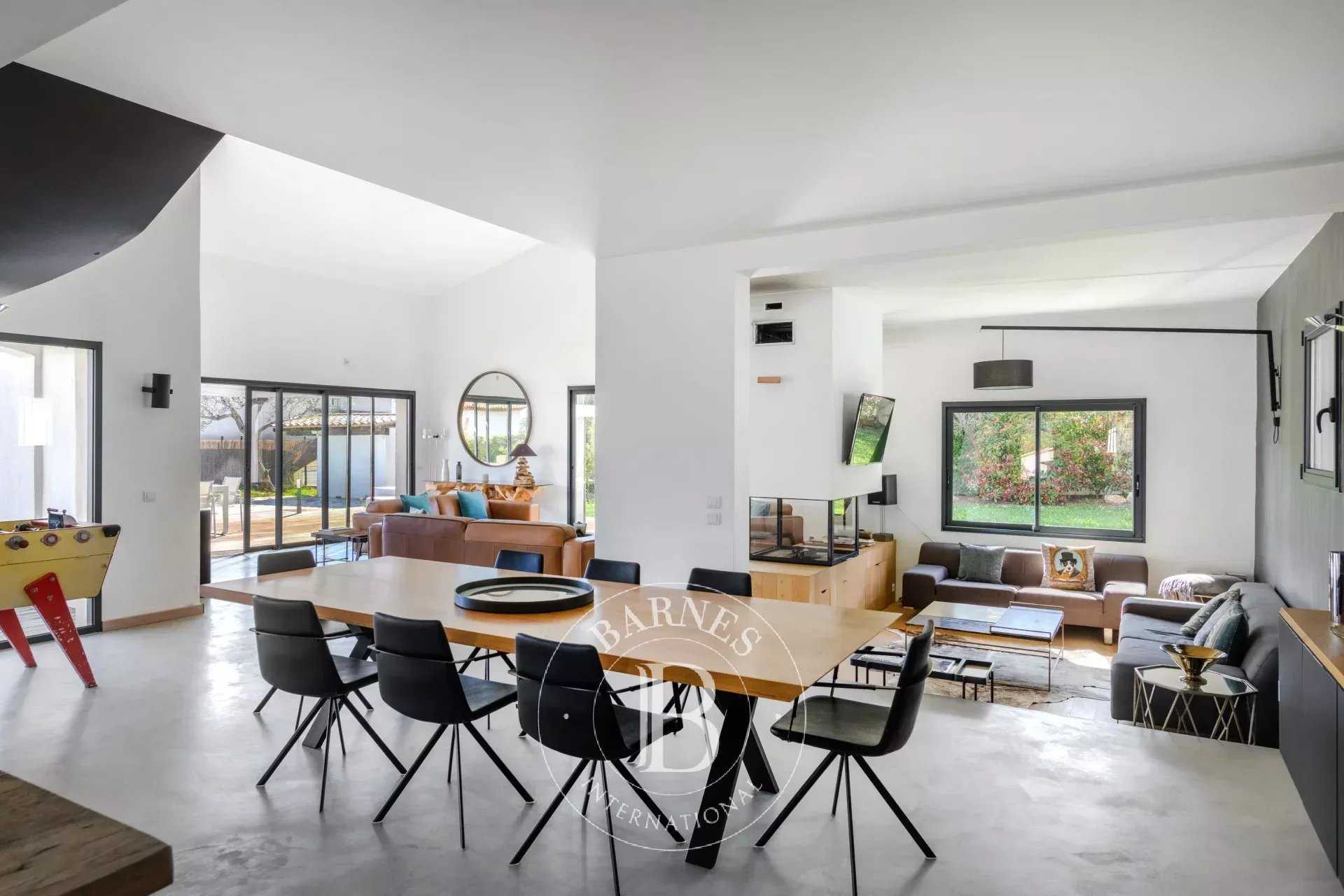 Sanary-sur-Mer  - House 4 Bedrooms