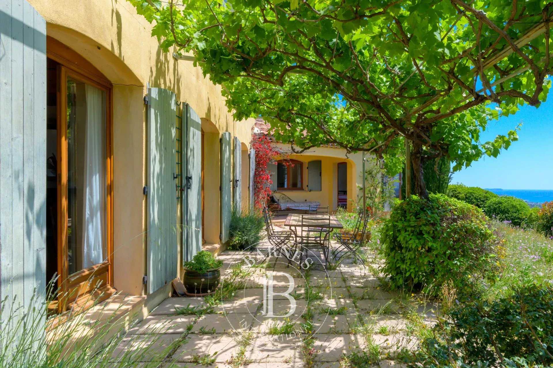 Ollioules  - Villa 4 Bedrooms