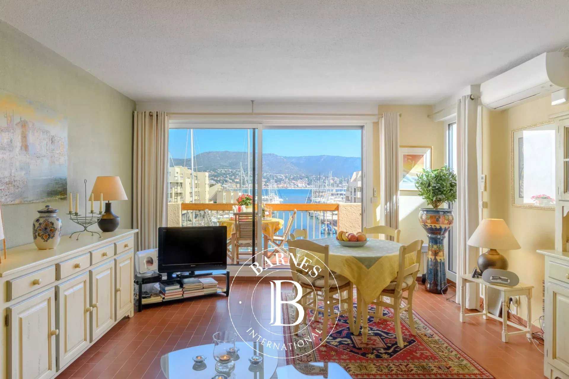 Bormes-les-Mimosas  - Appartement 2 Pi&egrave;ces, 1 Chambre