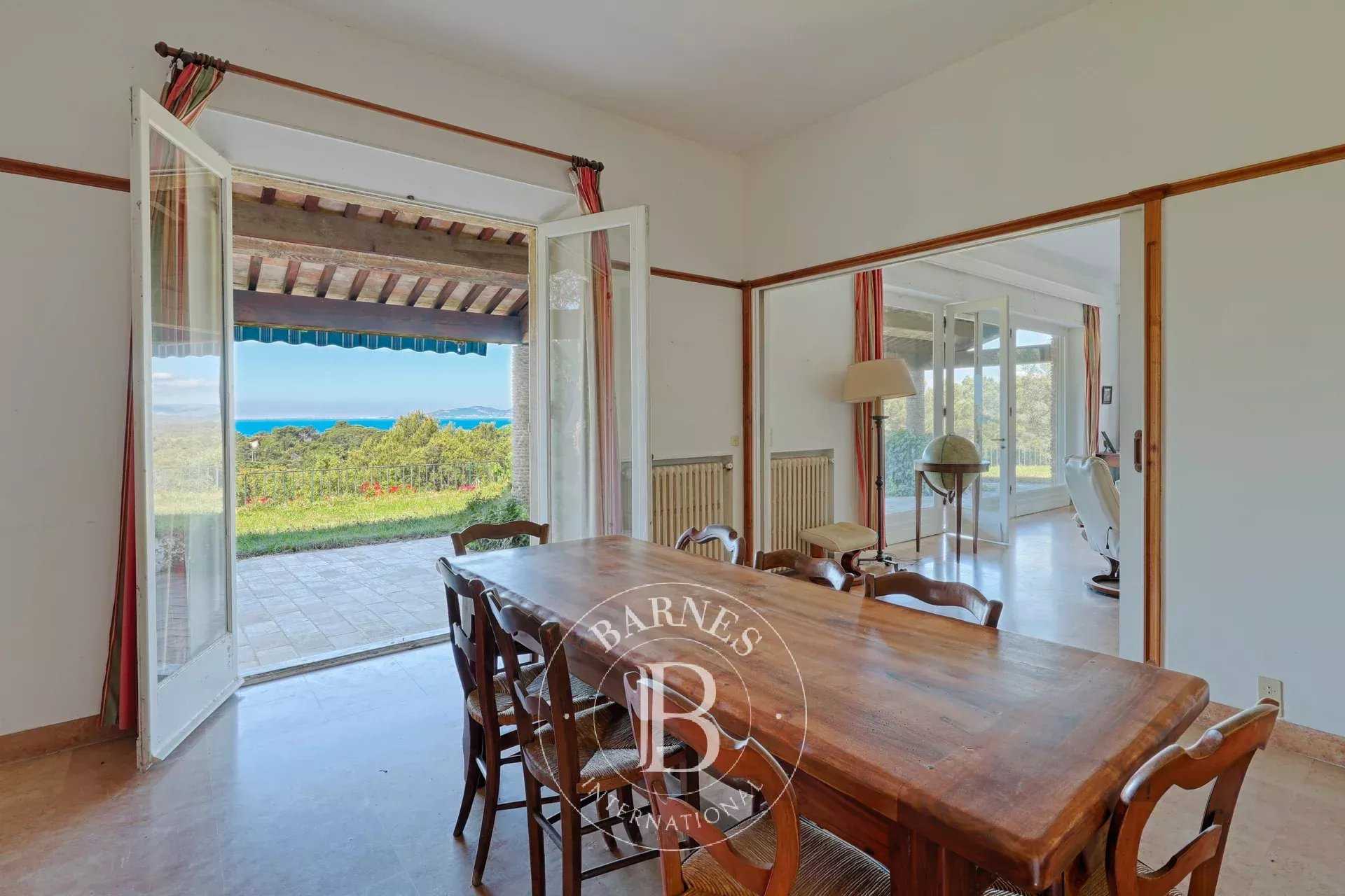 Bormes-les-Mimosas  - Propriété 11 Pièces 7 Chambres