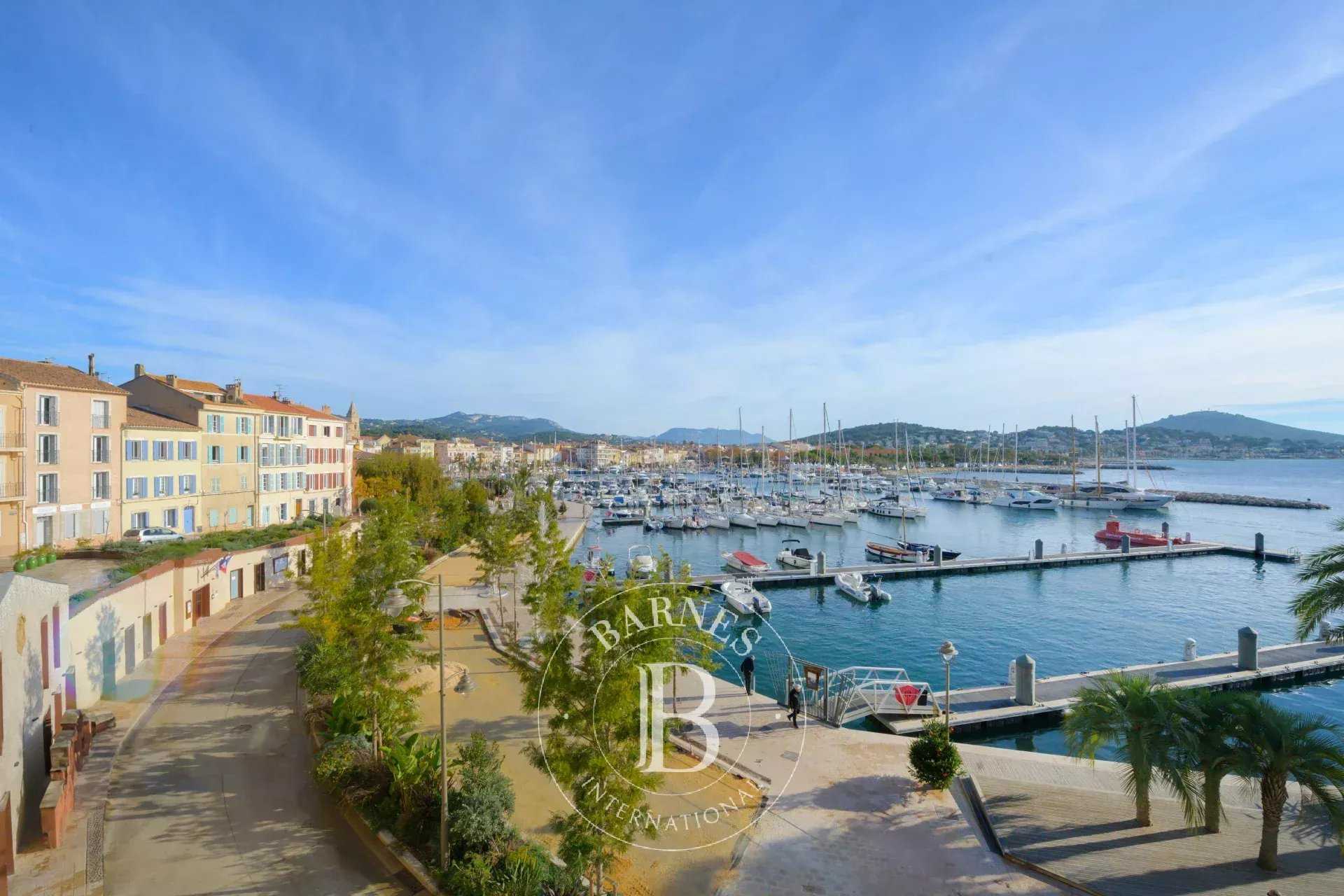 Sanary-sur-Mer  - Maison 6 Pièces 4 Chambres