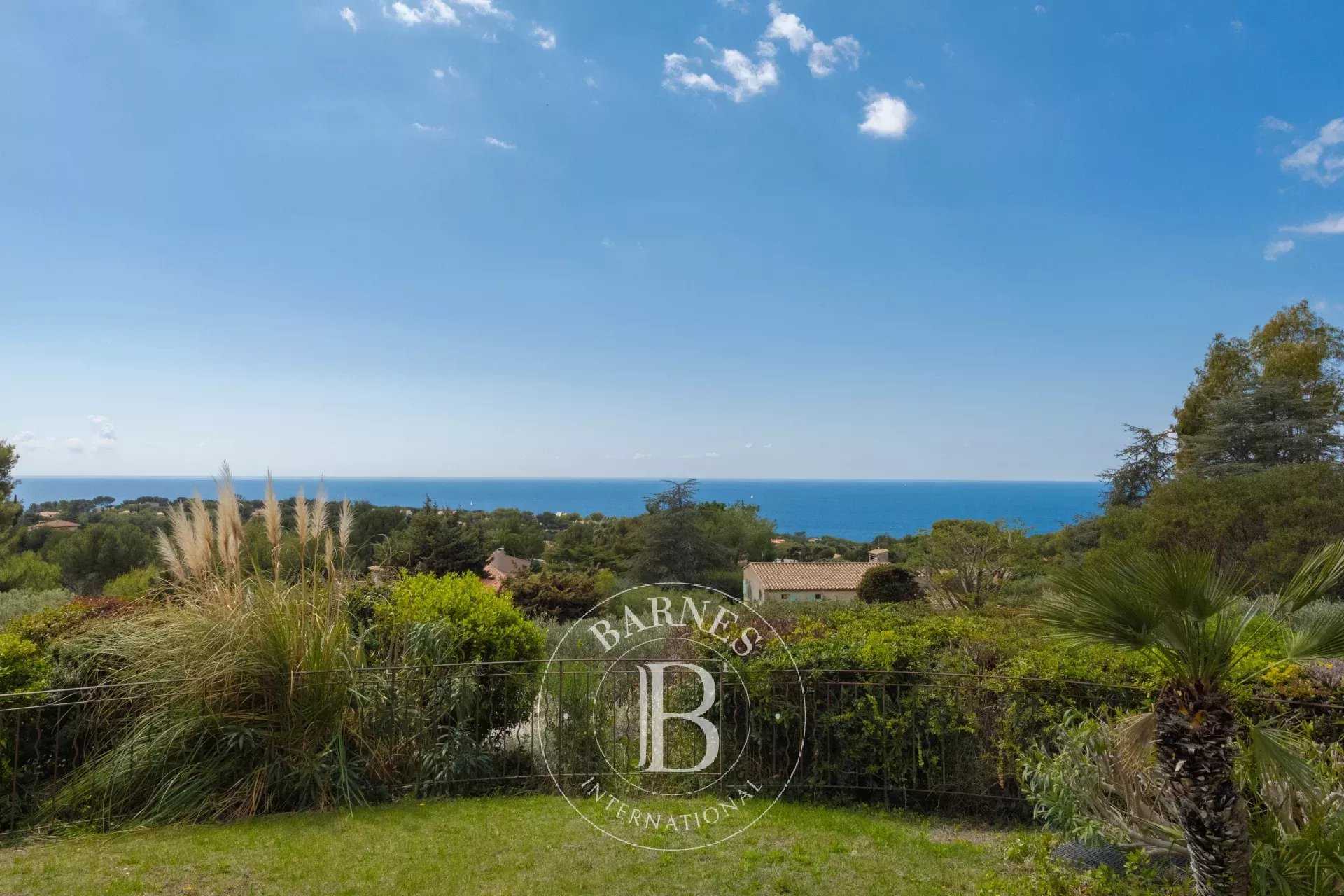 Saint-Cyr-sur-Mer  - Villa 8 Bedrooms