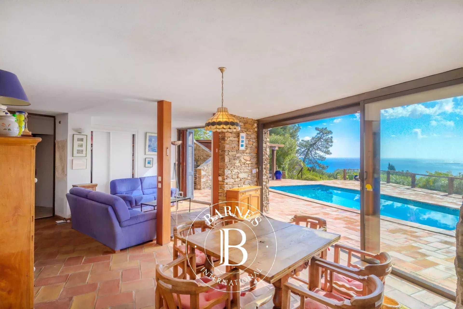 Bormes-les-Mimosas  - Maison 6 Pi&egrave;ces 5 Chambres